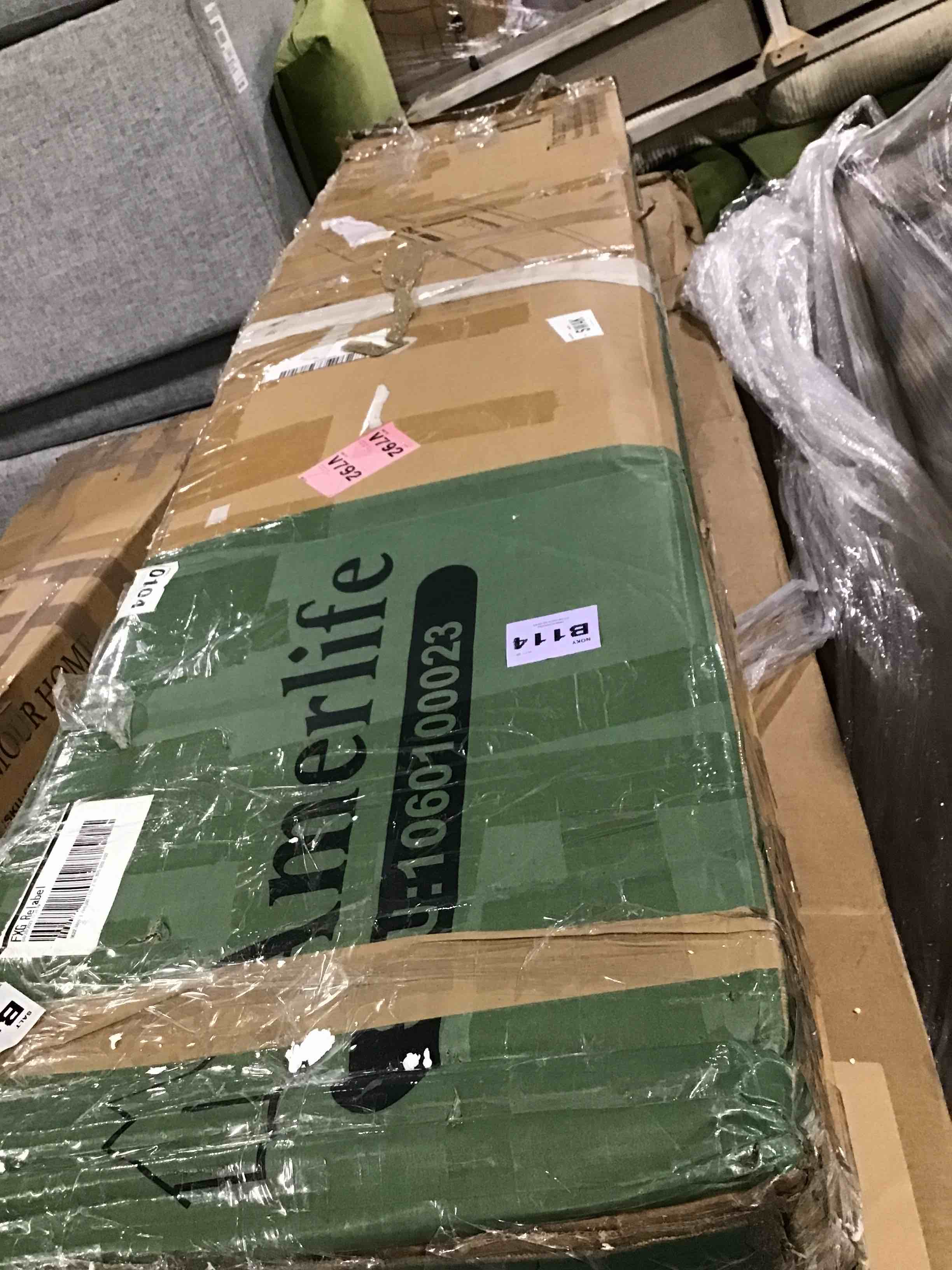 https://s3.amazonaws.com/lotting-images-prod/bidfta/RED5378204_1691437307859.jpeg