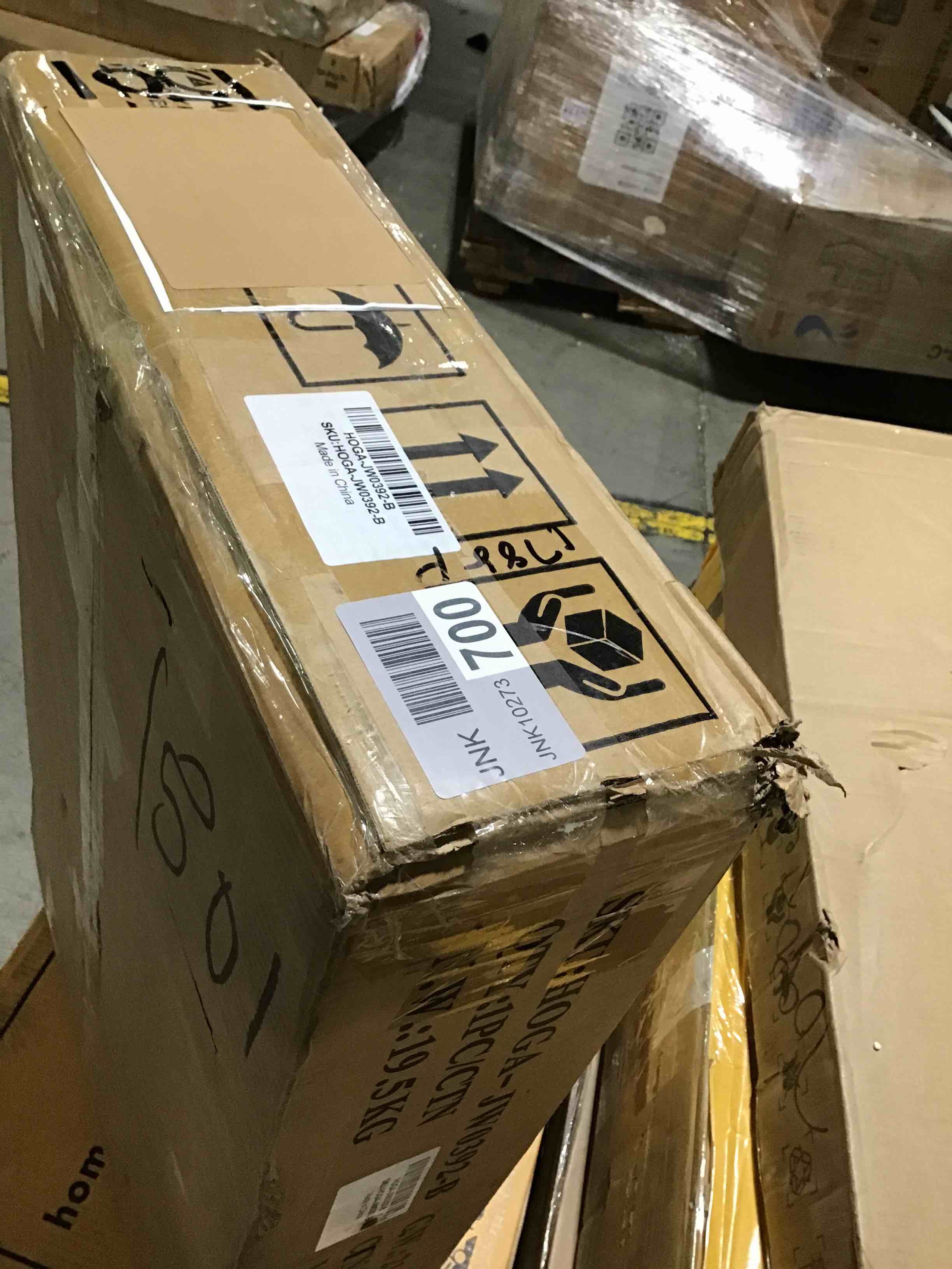 https://s3.amazonaws.com/lotting-images-prod/bidfta/RED5378393_1691774511963.jpeg