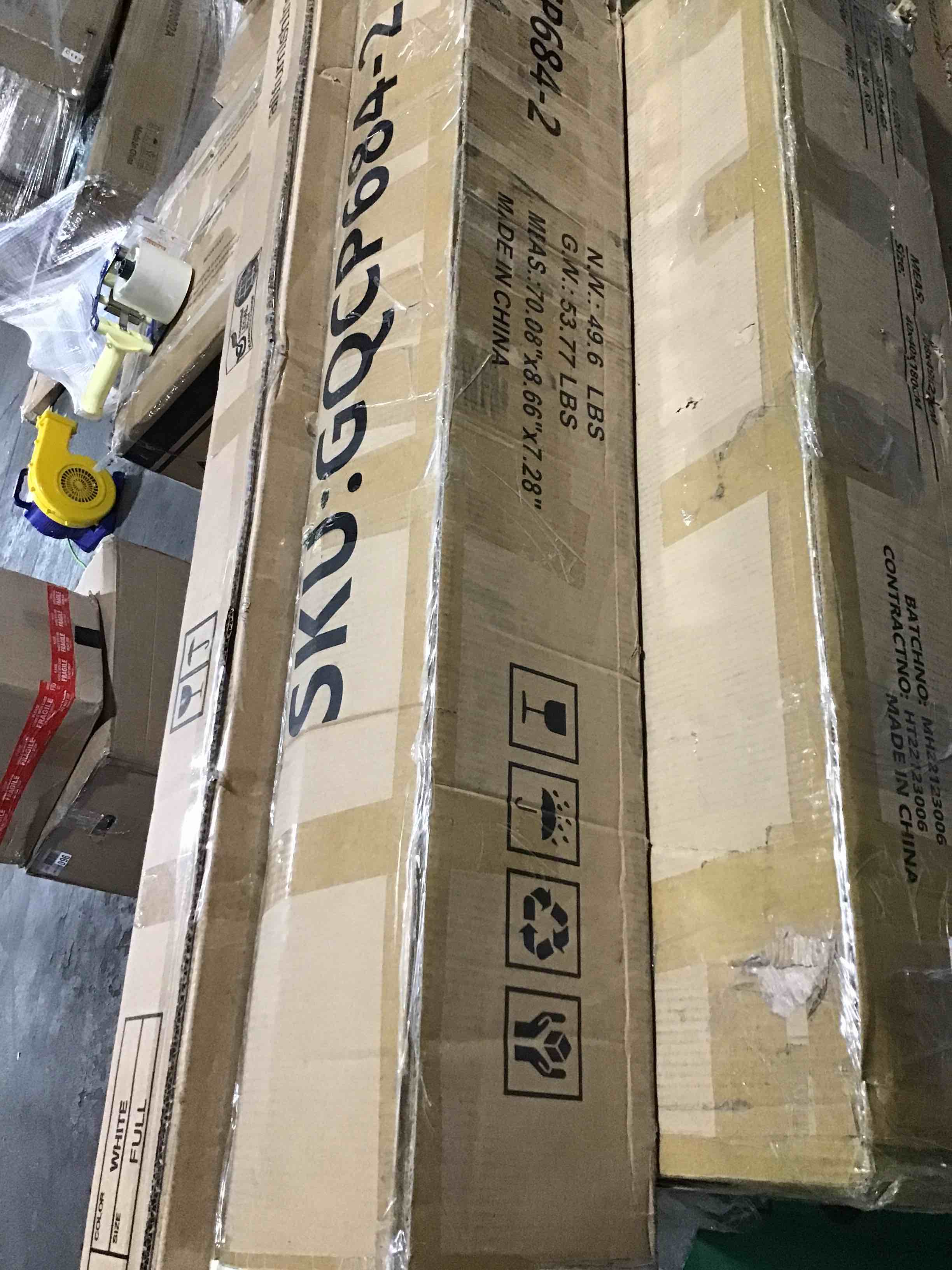 https://s3.amazonaws.com/lotting-images-prod/bidfta/RED5379014_1692976453735.jpeg