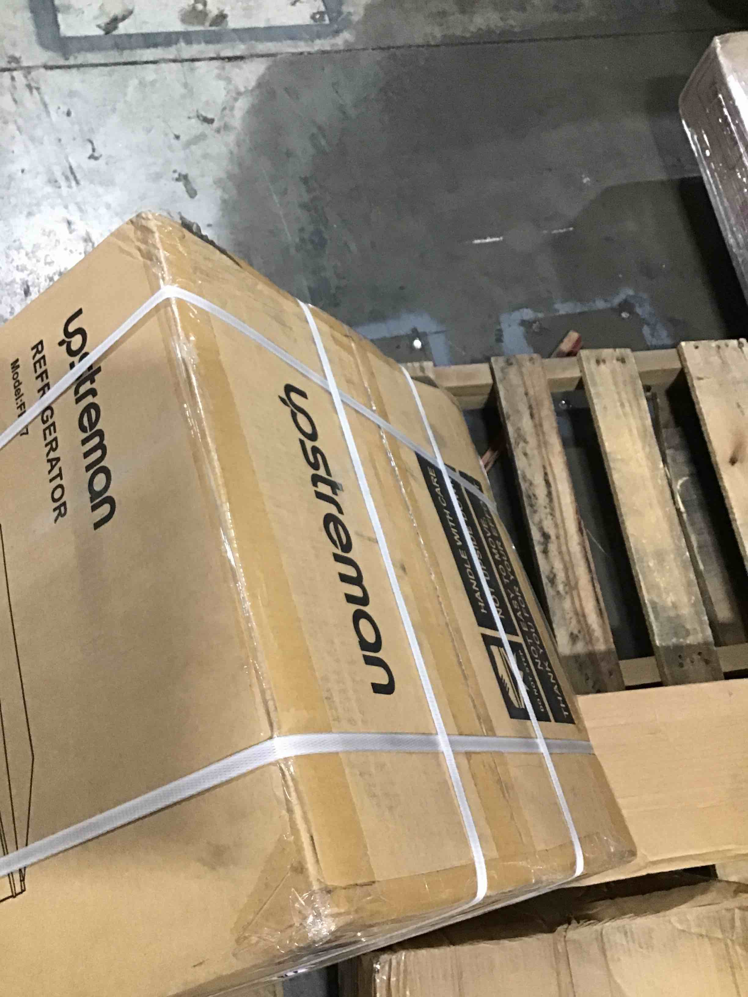 https://s3.amazonaws.com/lotting-images-prod/bidfta/RED5379289_1693508749198.jpeg