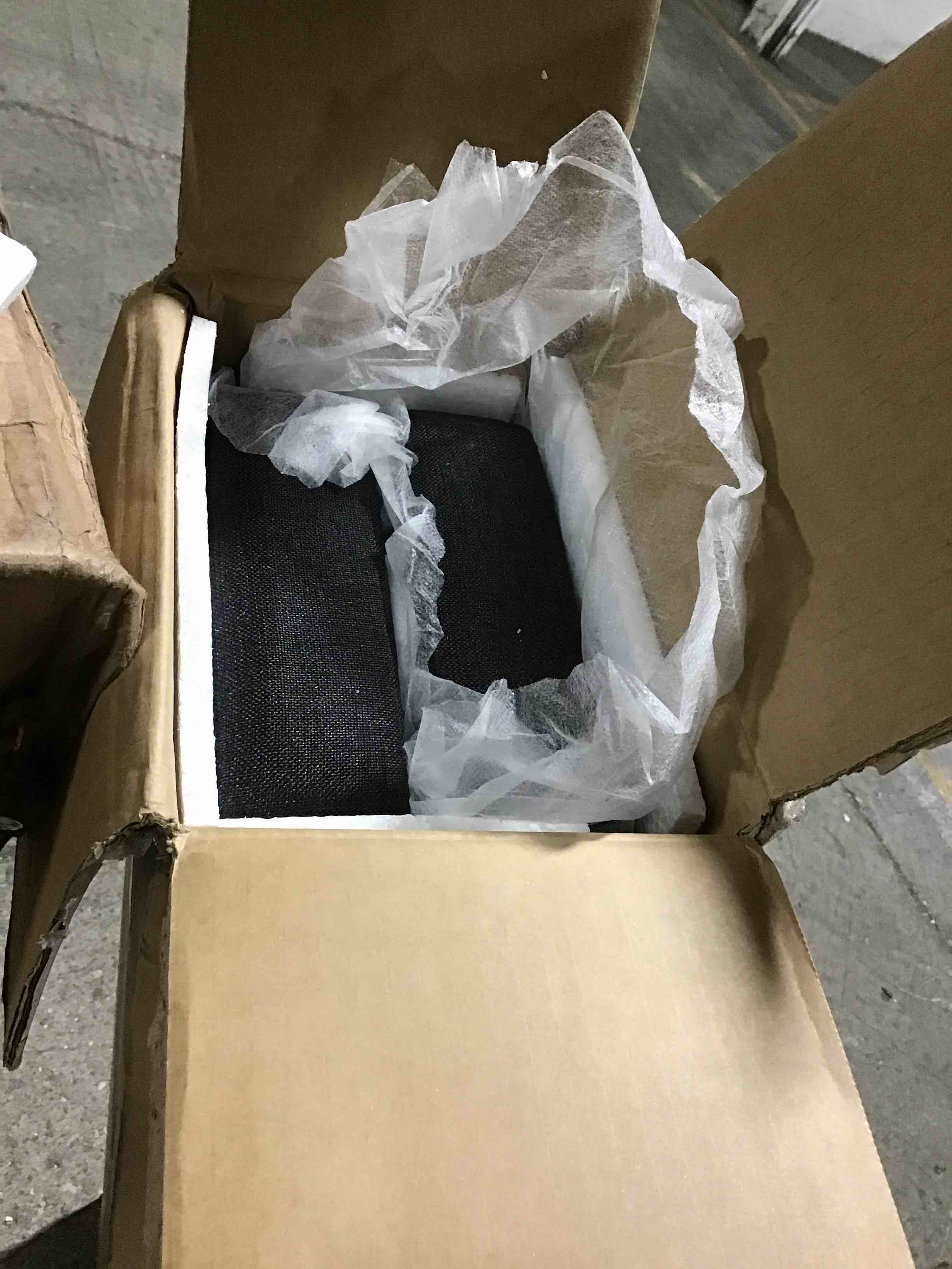 https://s3.amazonaws.com/lotting-images-prod/bidfta/RED5379508_1690287504166.jpeg