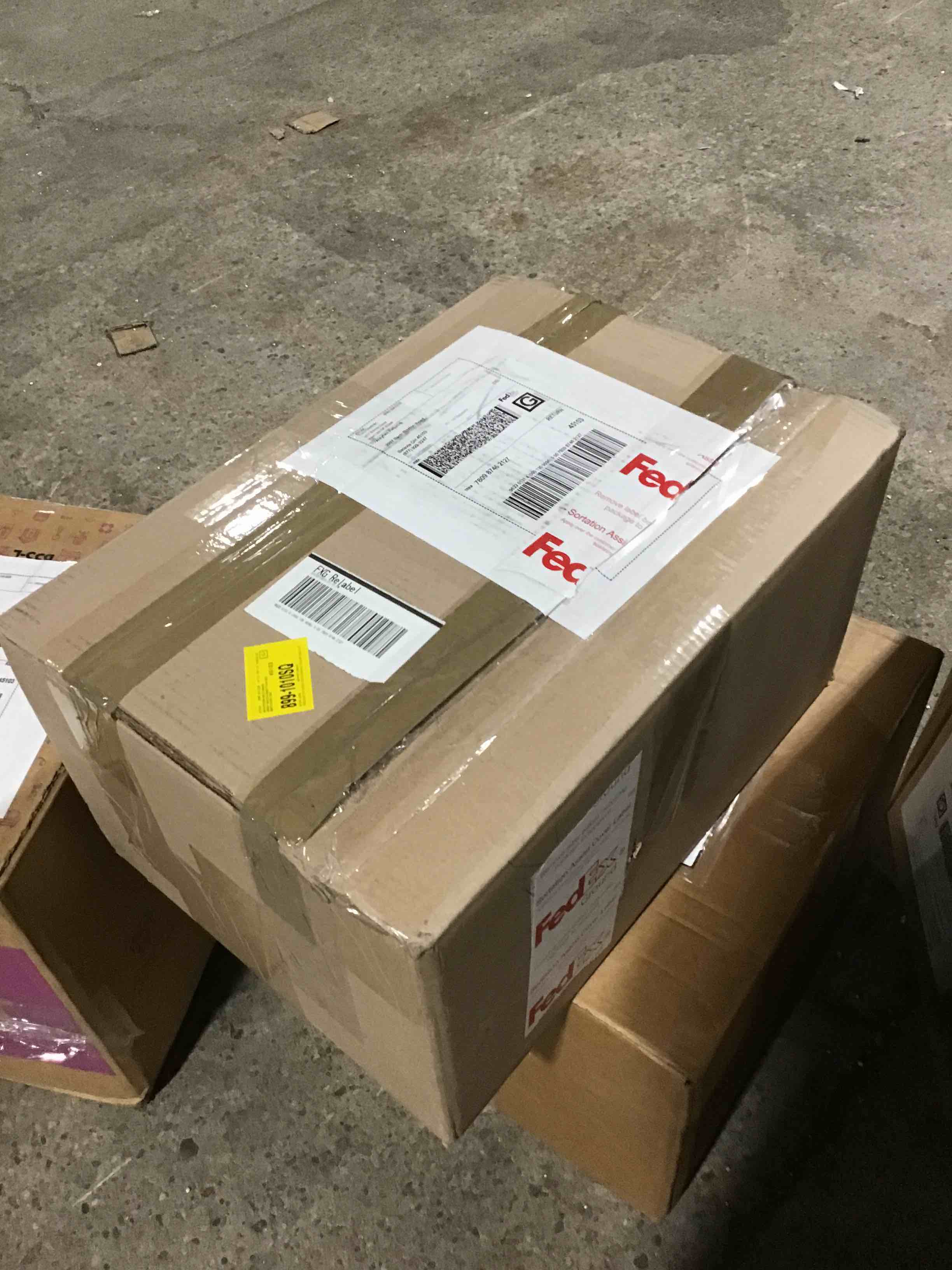 https://s3.amazonaws.com/lotting-images-prod/bidfta/RED5379895_1690896898074.jpeg