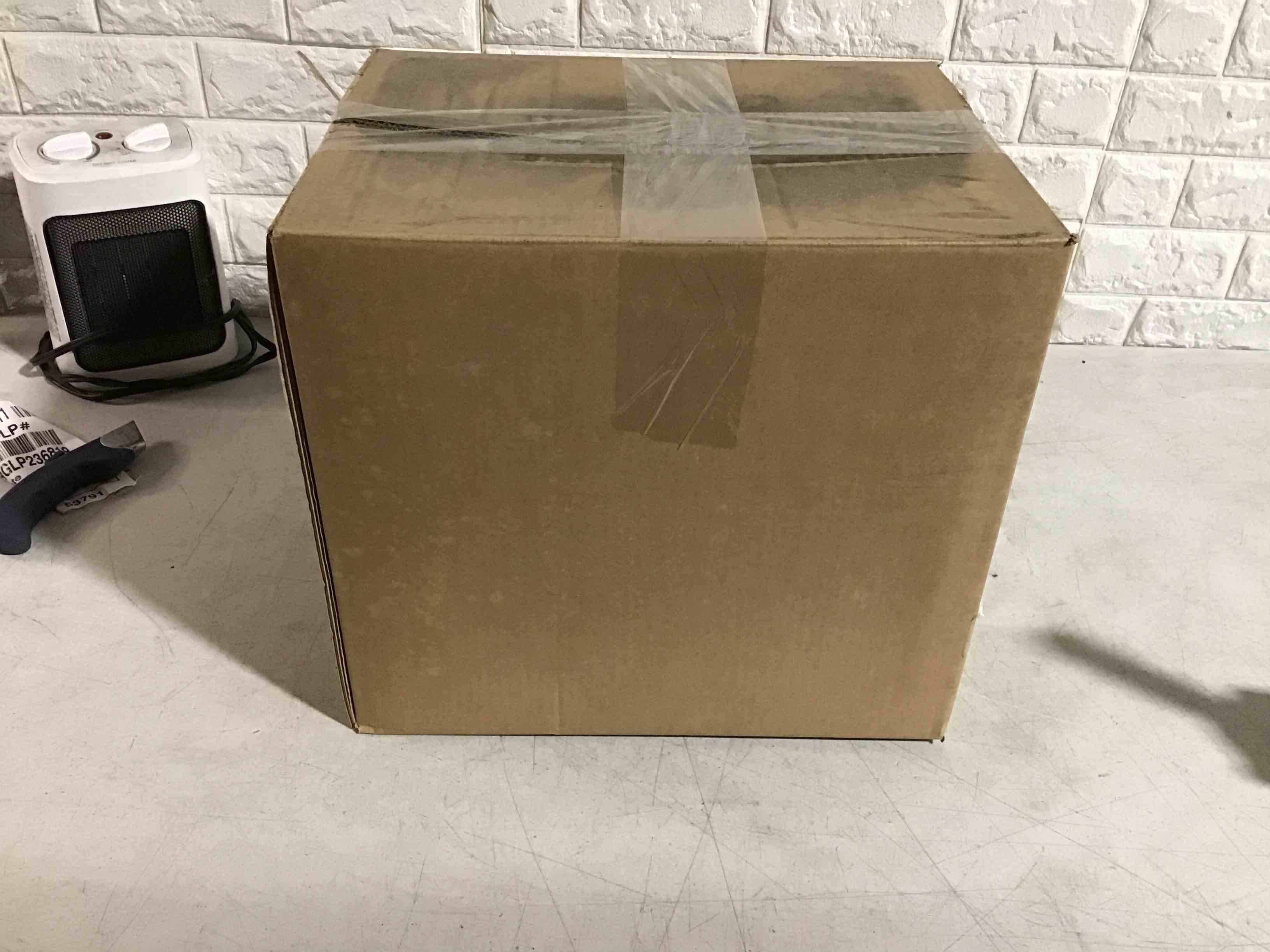 https://s3.amazonaws.com/lotting-images-prod/bidfta/RED5380578_1691157153671.jpeg