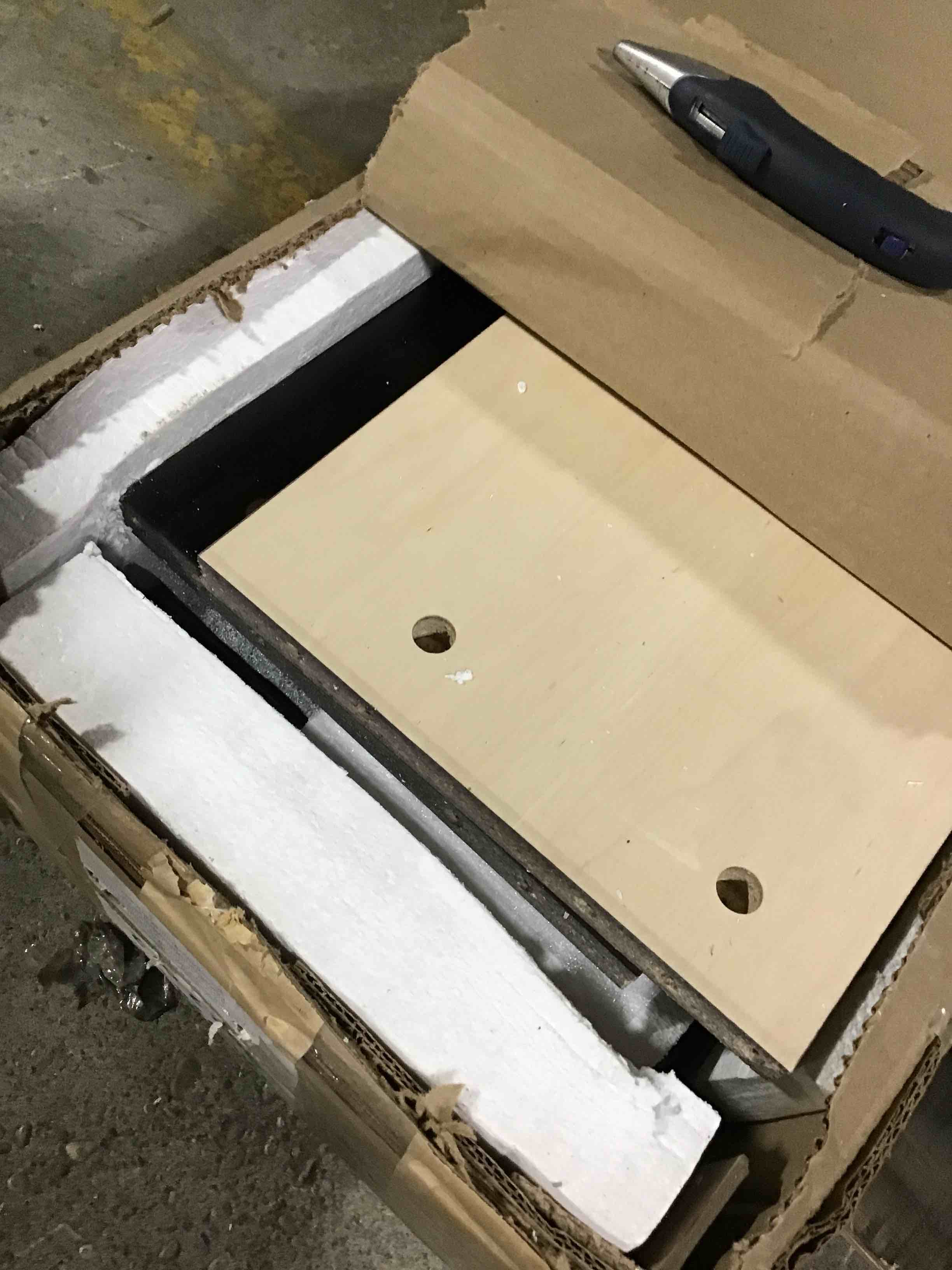 https://s3.amazonaws.com/lotting-images-prod/bidfta/RED5380723_1691500805310.jpeg