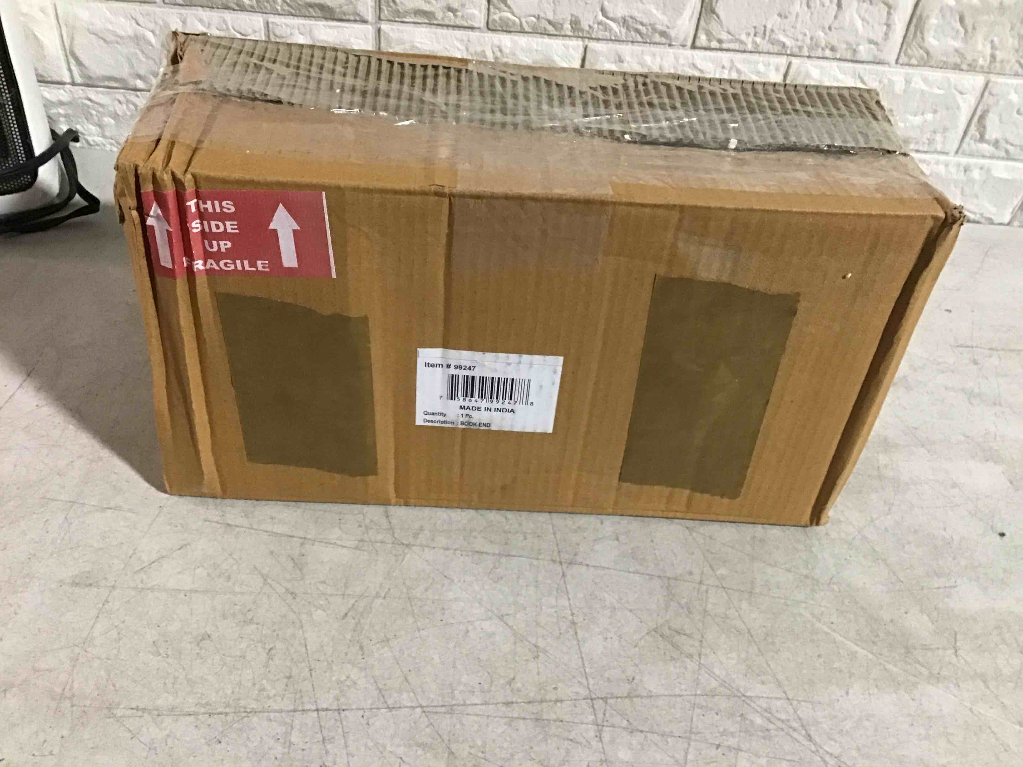 https://s3.amazonaws.com/lotting-images-prod/bidfta/RED5380754_1691512730474.jpeg
