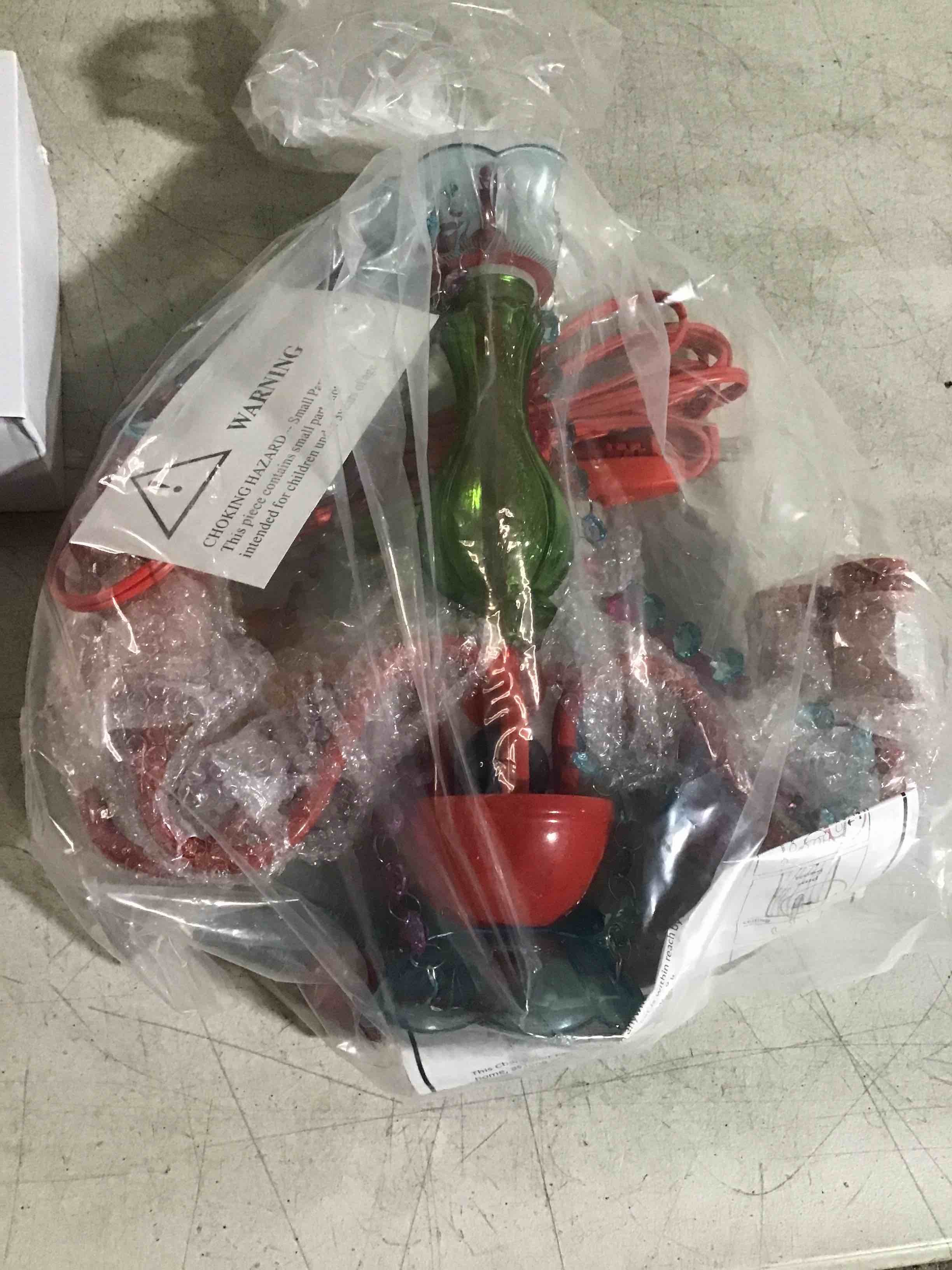 https://s3.amazonaws.com/lotting-images-prod/bidfta/RED5380755_1691509300703.jpeg