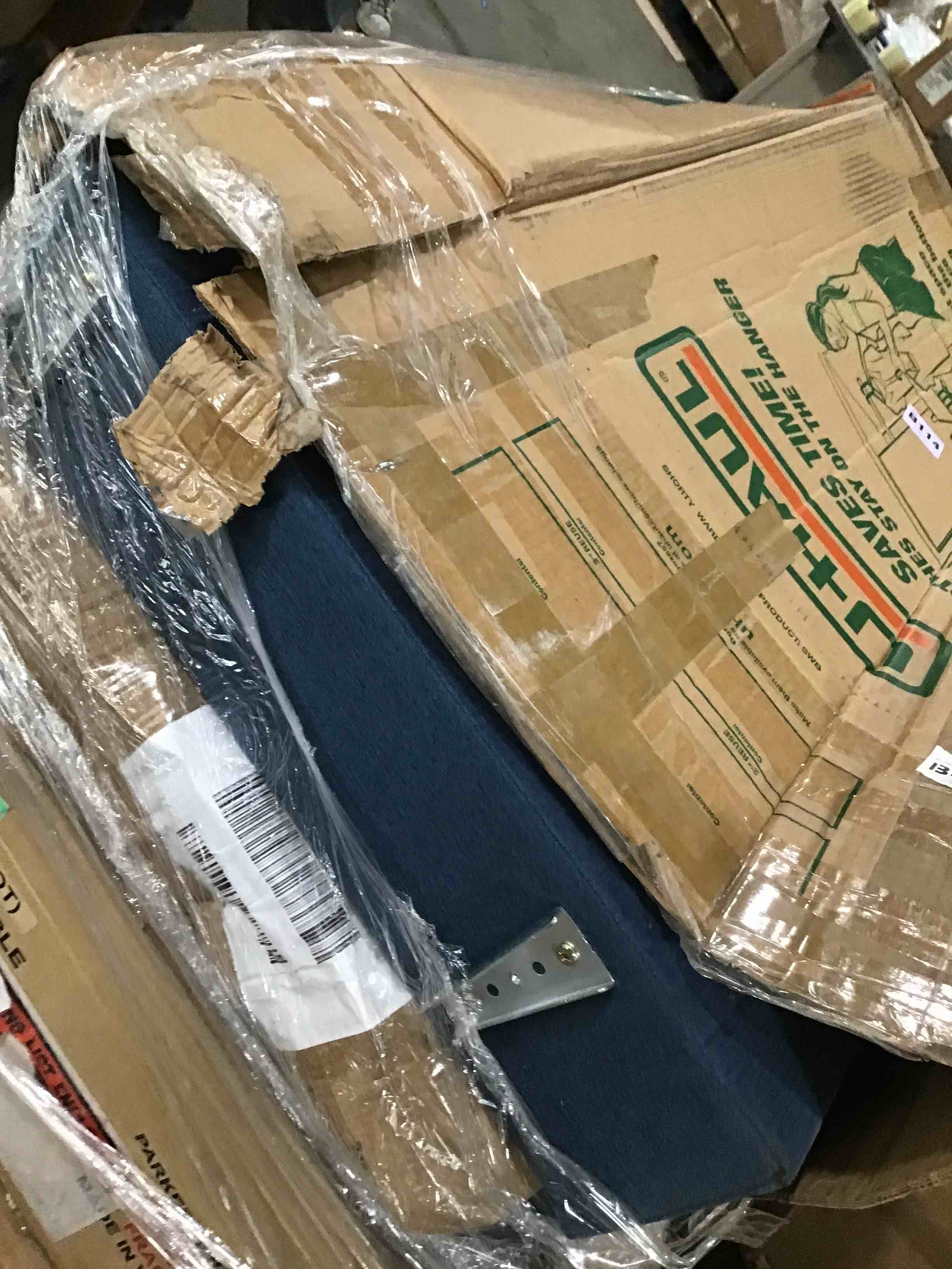 https://s3.amazonaws.com/lotting-images-prod/bidfta/RED5381779_1691178443089.jpeg