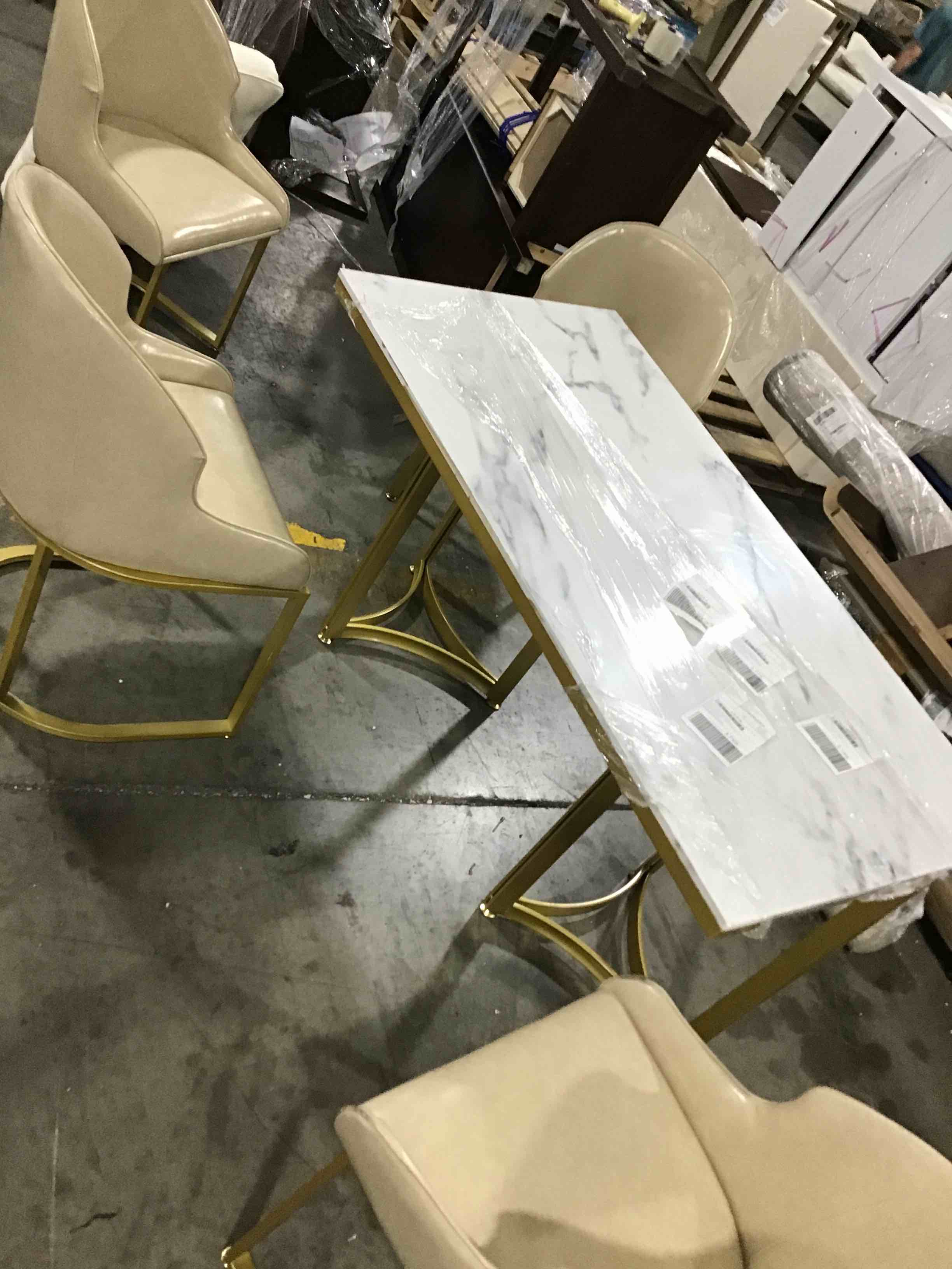 Carmella 5 - Piece Double Pedestal Dining Set (Complete set)