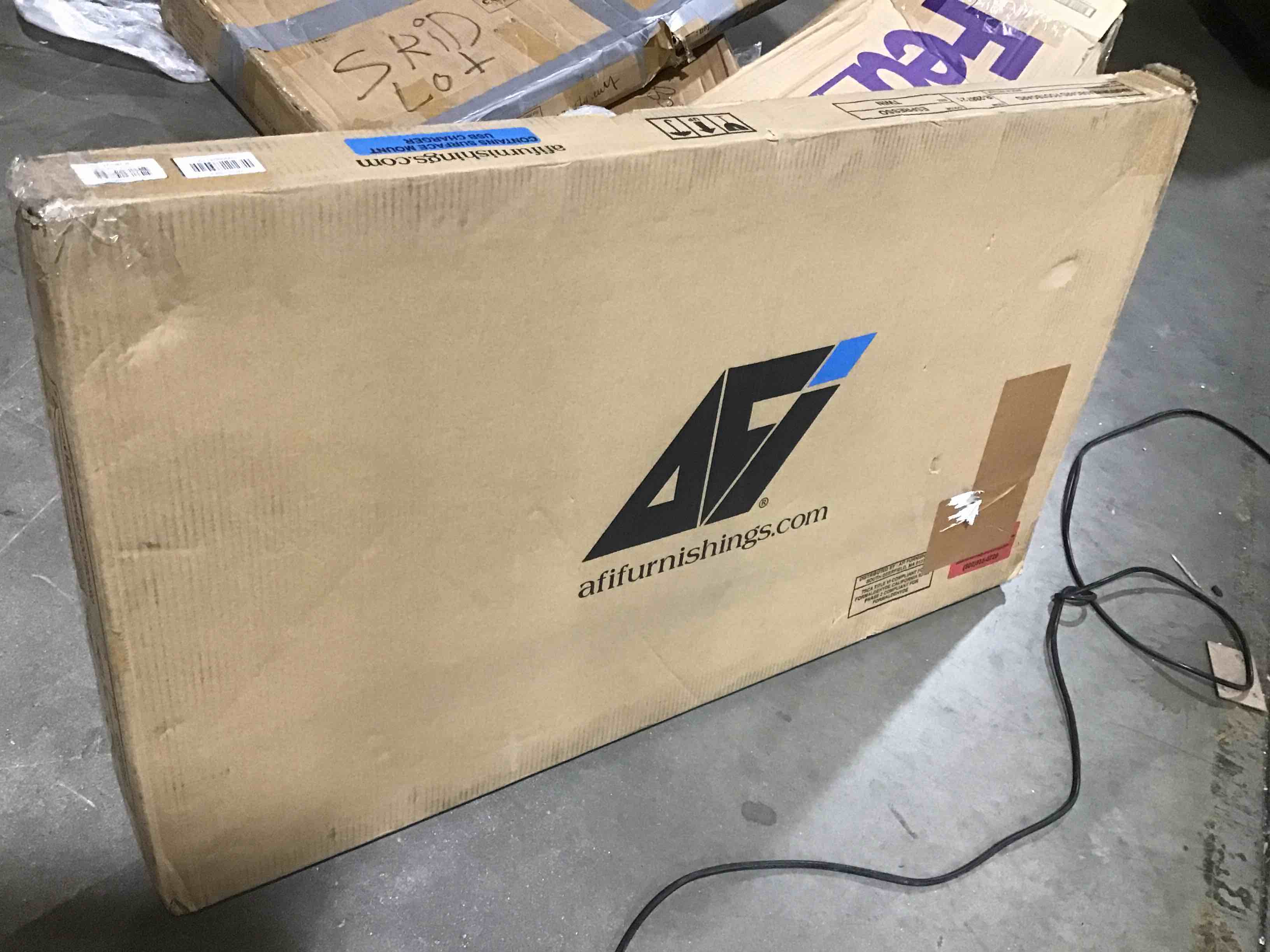 https://s3.amazonaws.com/lotting-images-prod/bidfta/RED5382651_1690288226950.jpeg