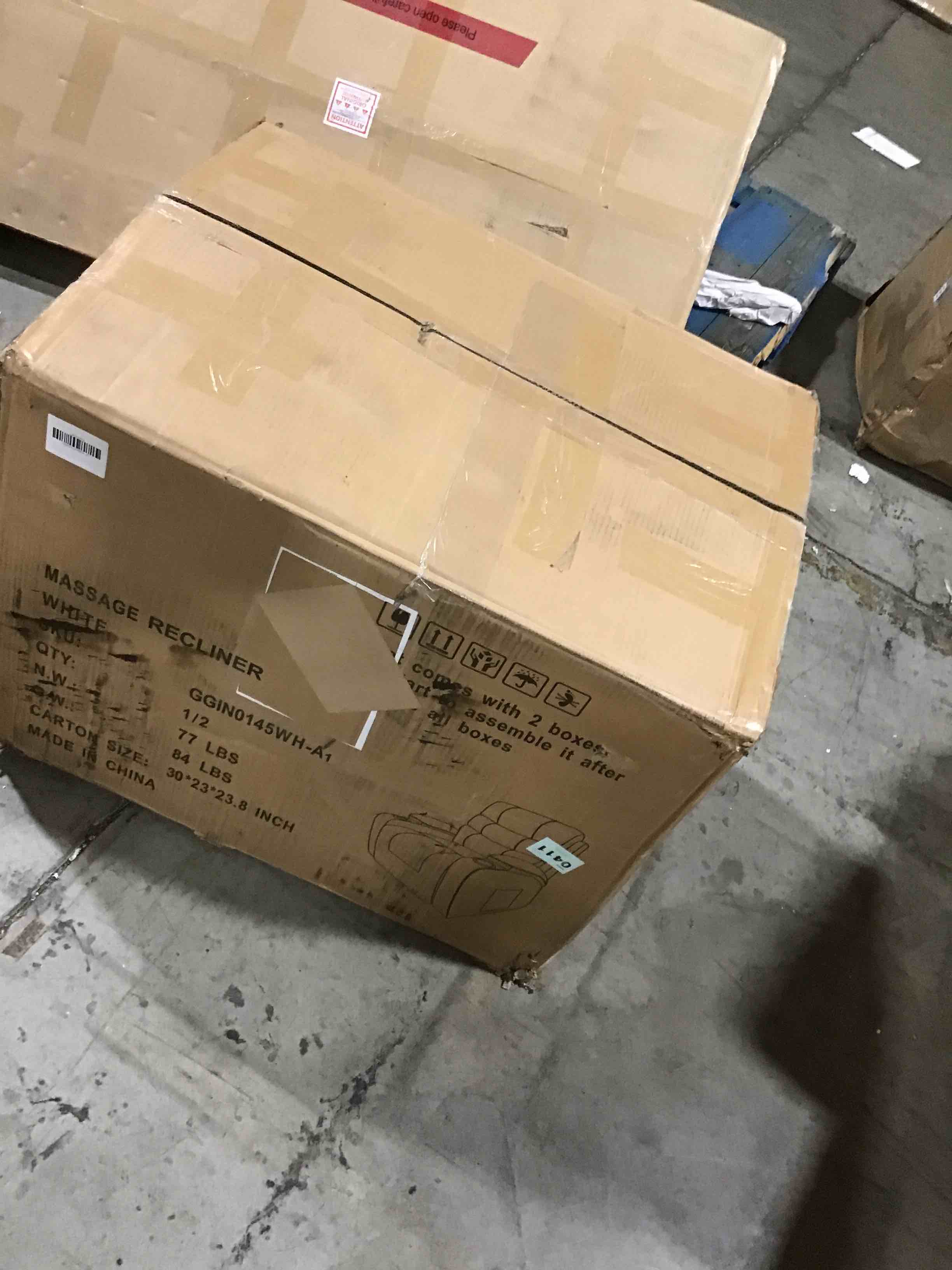https://s3.amazonaws.com/lotting-images-prod/bidfta/RED5382815_1694702528101.jpeg