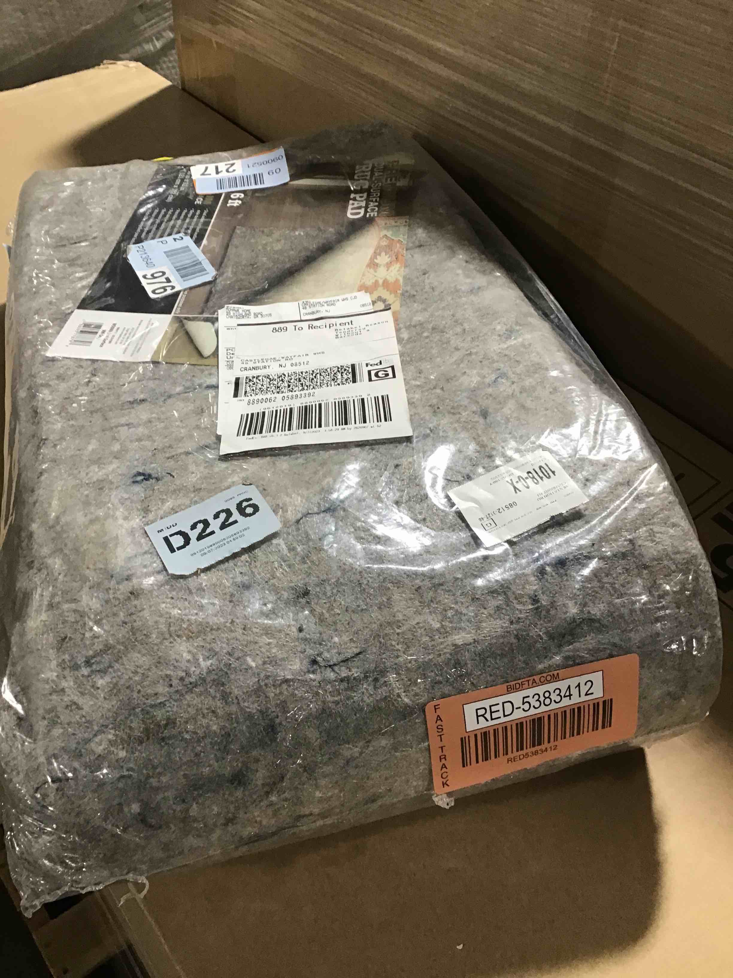 https://s3.amazonaws.com/lotting-images-prod/bidfta/RED5383412_1696598214706.jpeg