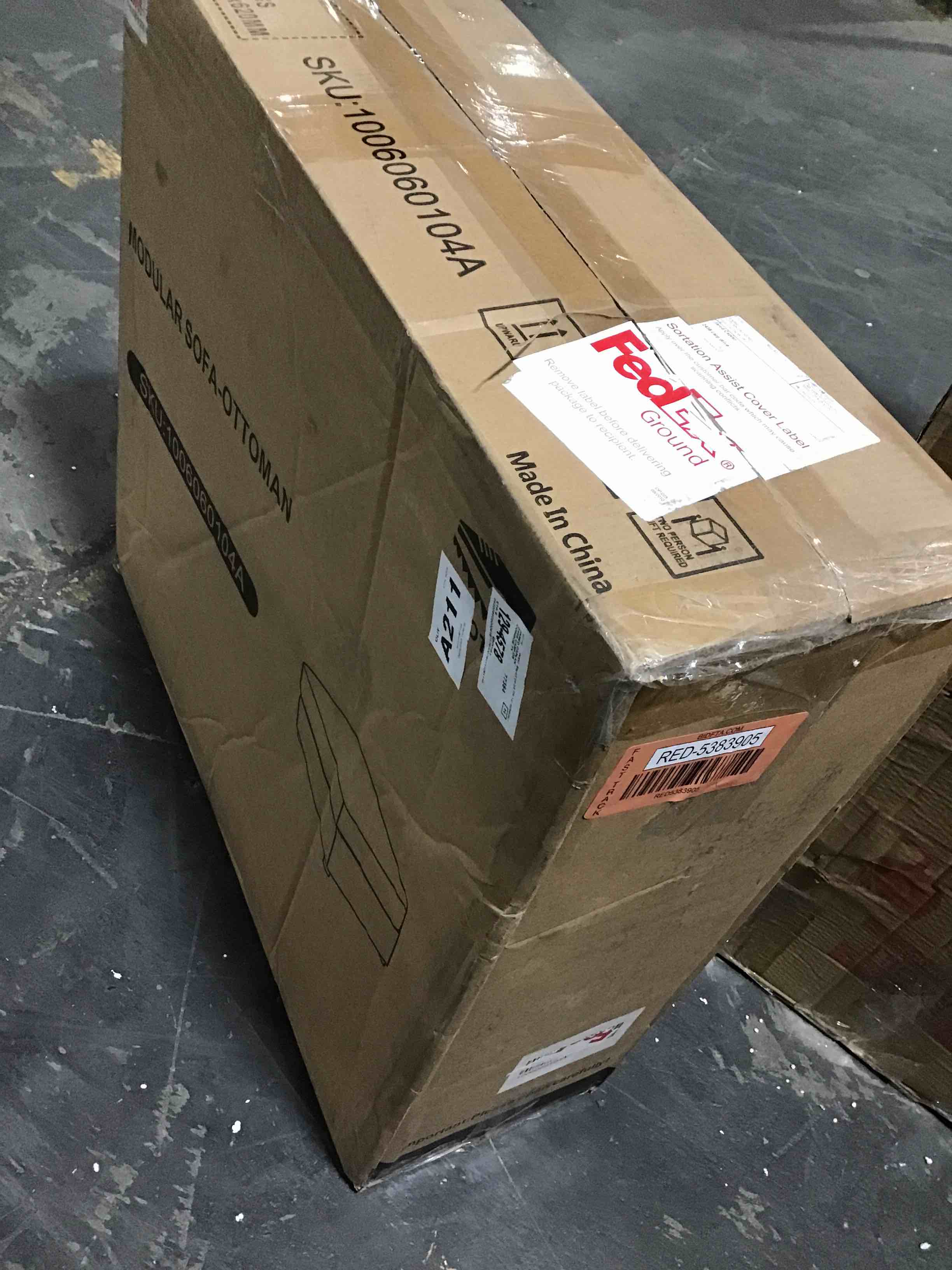 https://s3.amazonaws.com/lotting-images-prod/bidfta/RED5383905_1697541838758.jpeg