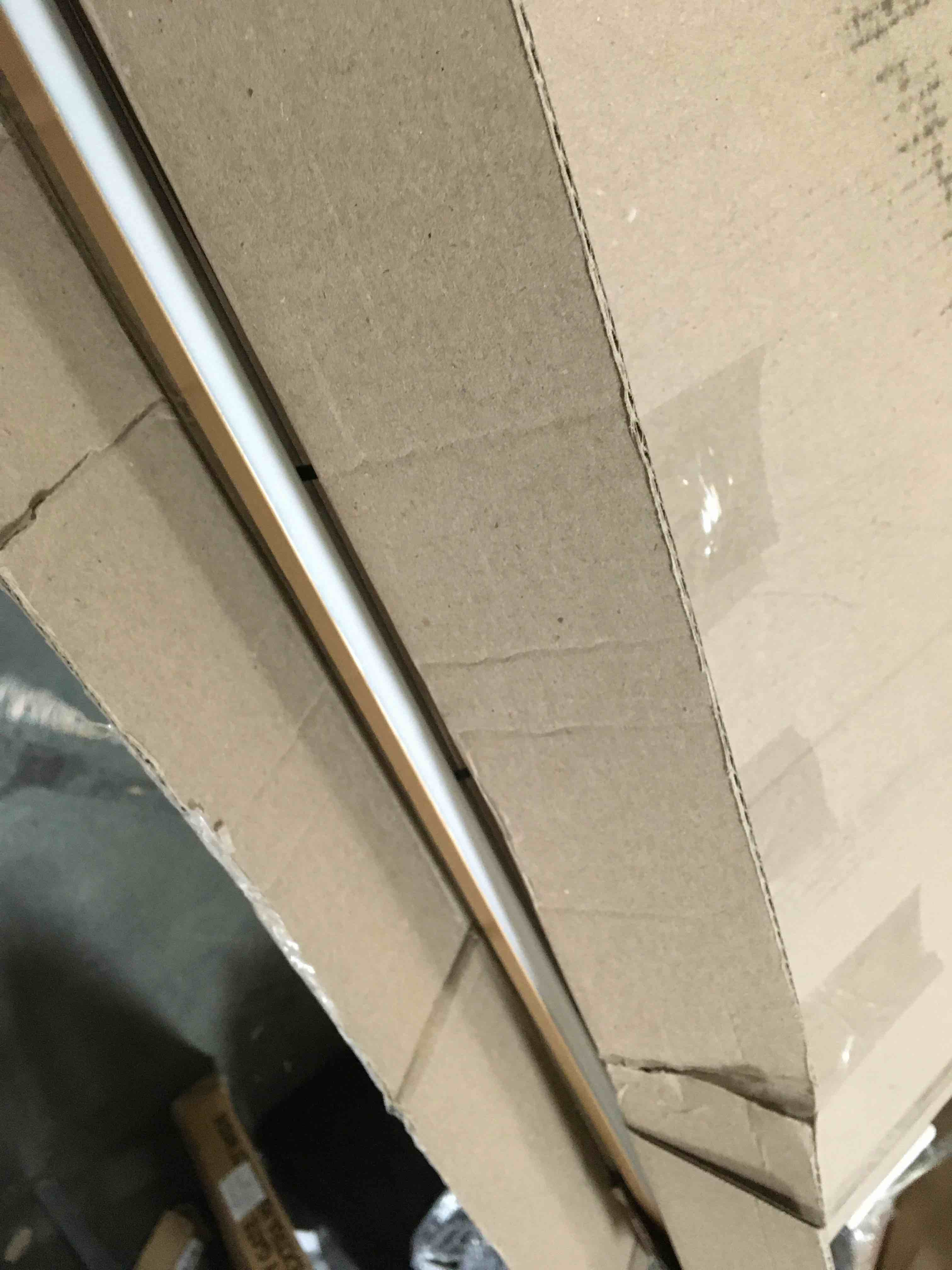 https://s3.amazonaws.com/lotting-images-prod/bidfta/RED5384156_1689965546613.jpeg