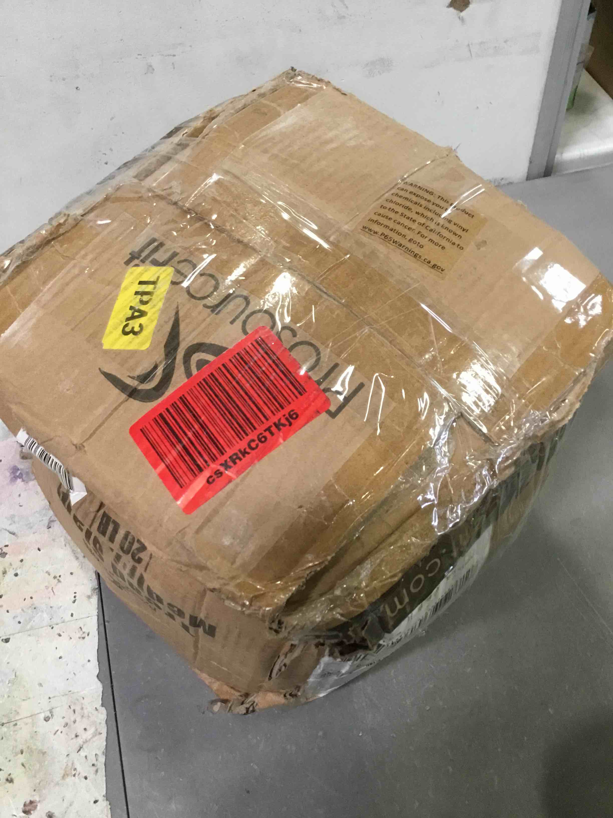 https://s3.amazonaws.com/lotting-images-prod/bidfta/RED5385039_1691764594148.jpeg