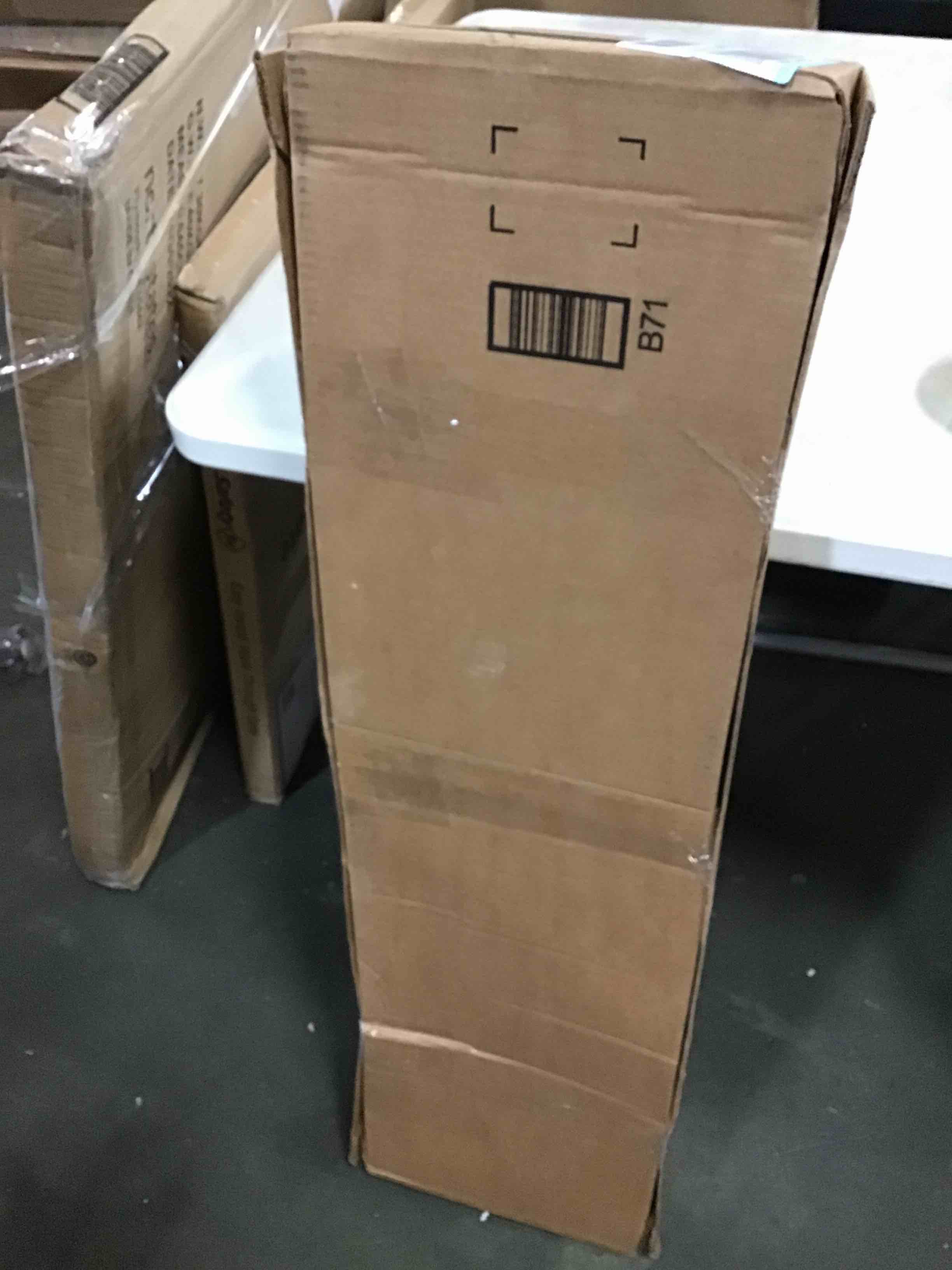 https://s3.amazonaws.com/lotting-images-prod/bidfta/RED5386076_1689339019901.jpeg
