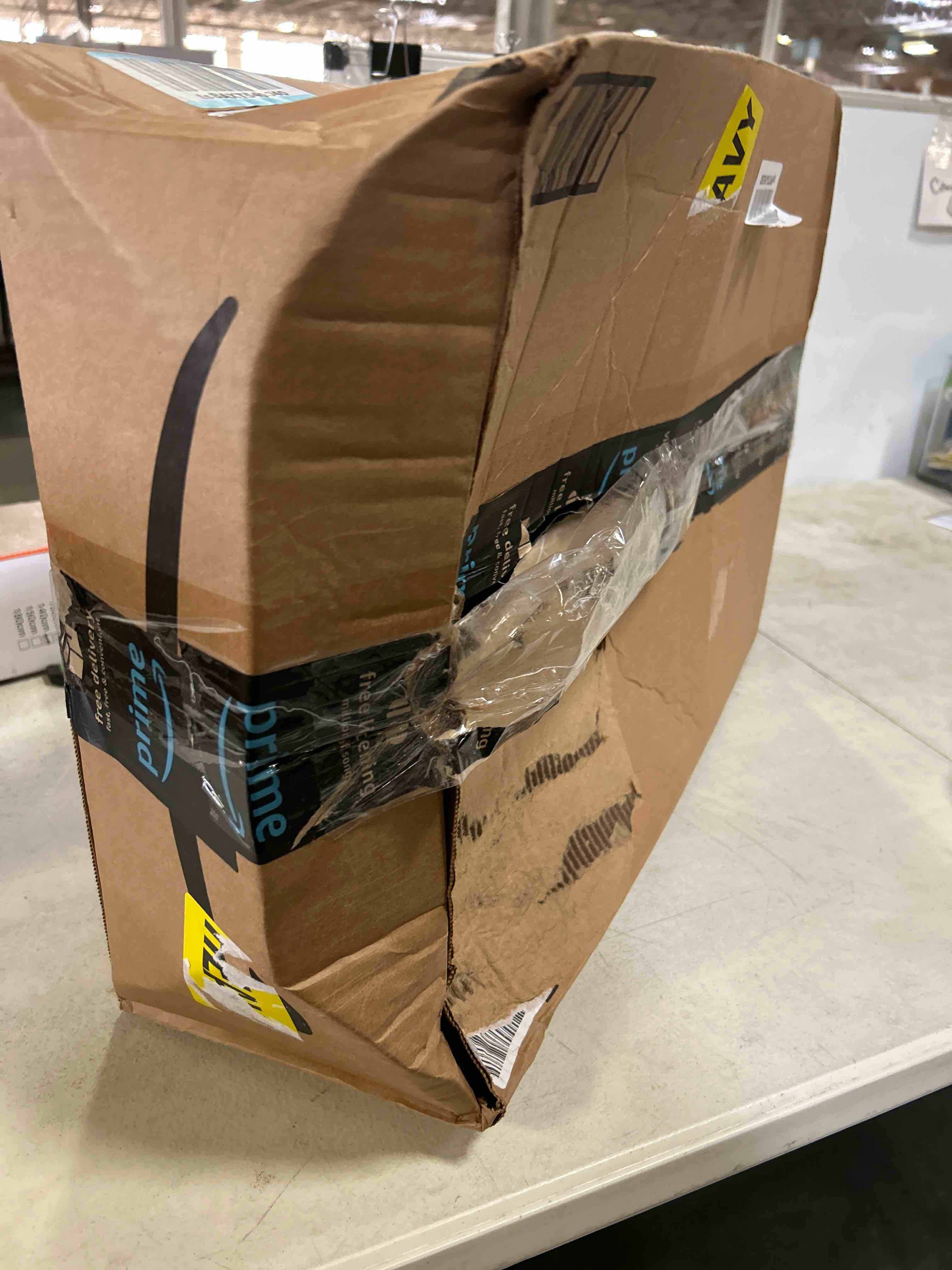https://s3.amazonaws.com/lotting-images-prod/bidfta/RED5386246_1689510530922.jpeg