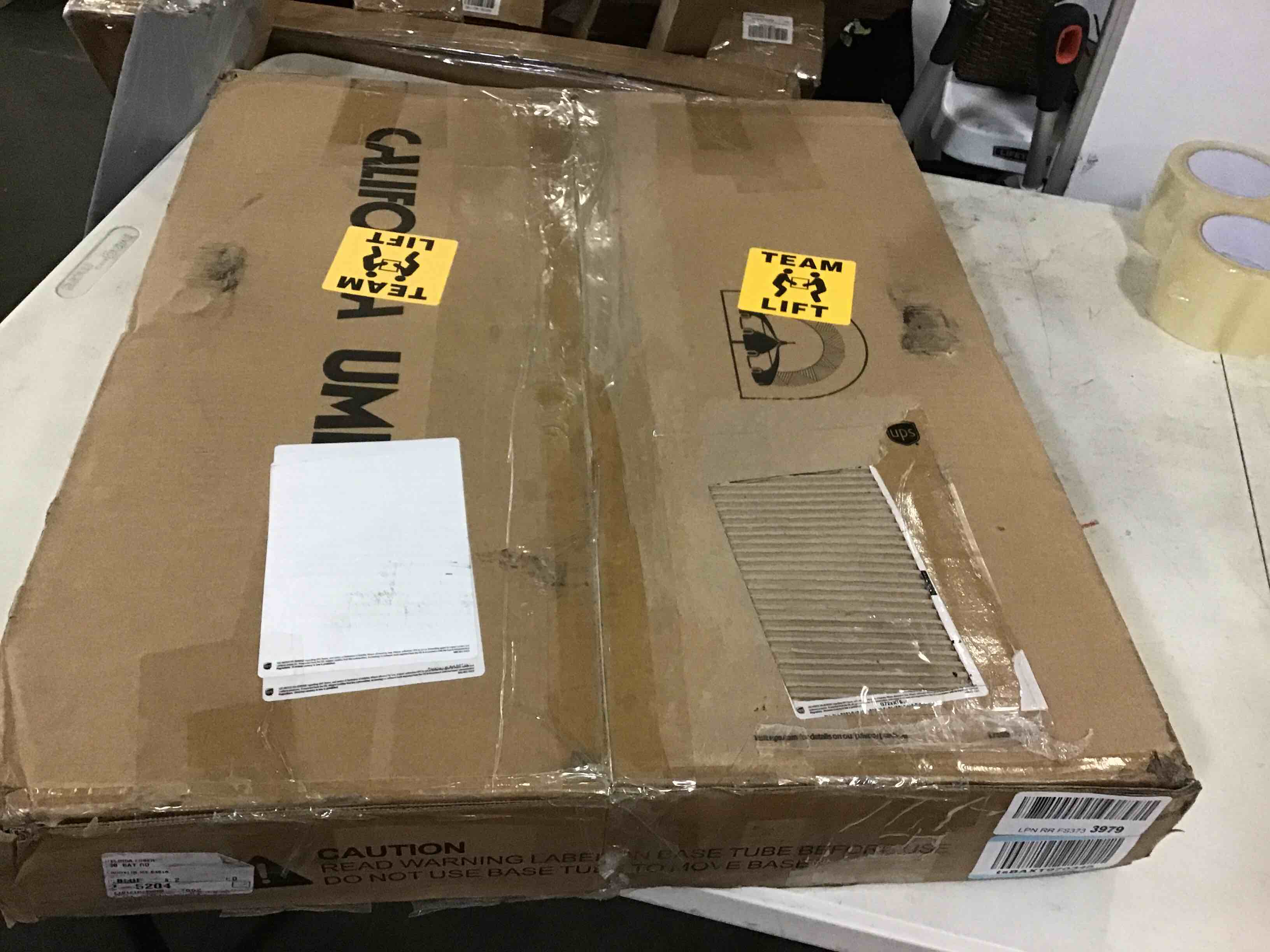 https://s3.amazonaws.com/lotting-images-prod/bidfta/RED5386649_1689686593601.jpeg