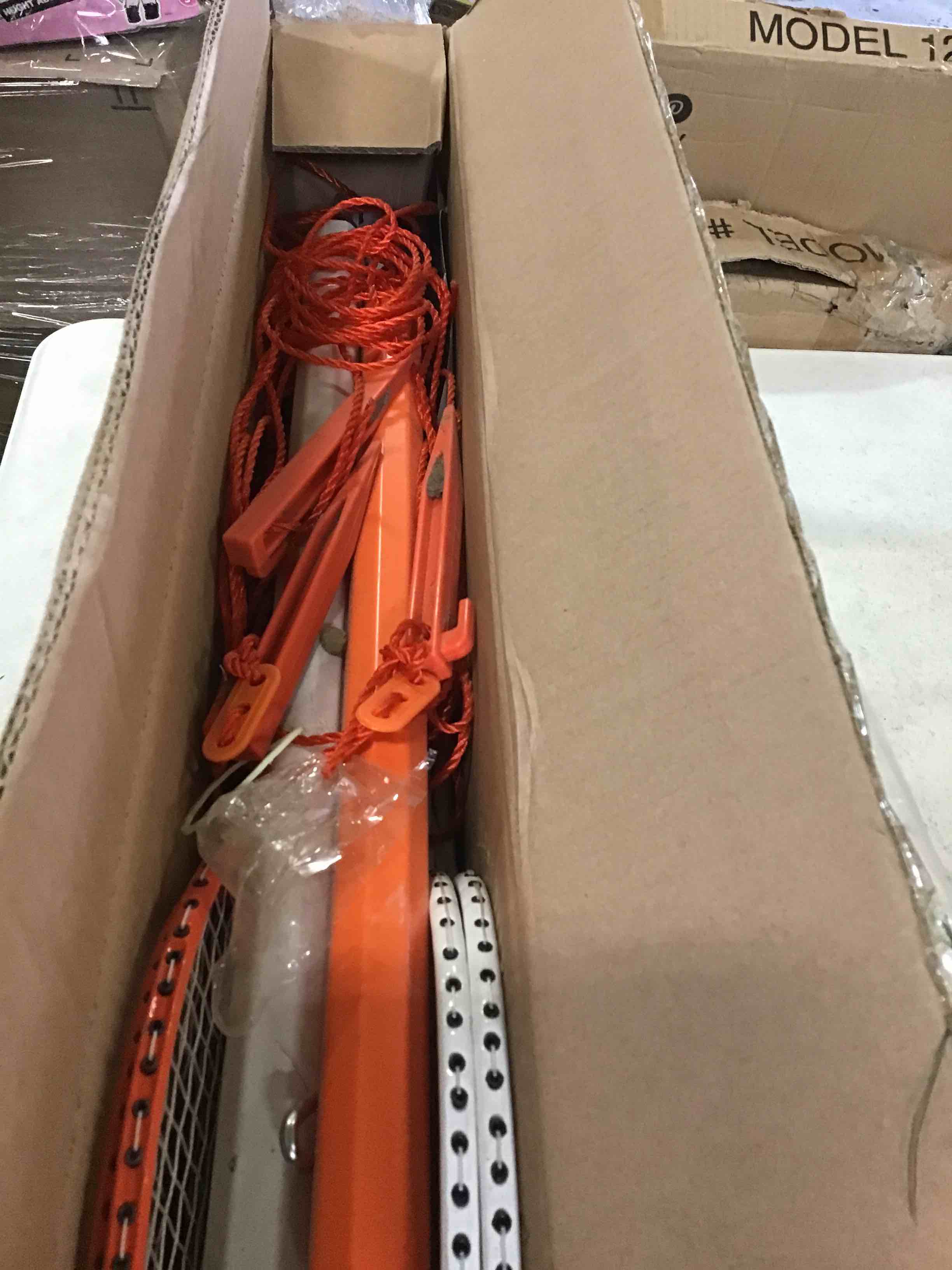 https://s3.amazonaws.com/lotting-images-prod/bidfta/RED5386740_1689701981907.jpeg