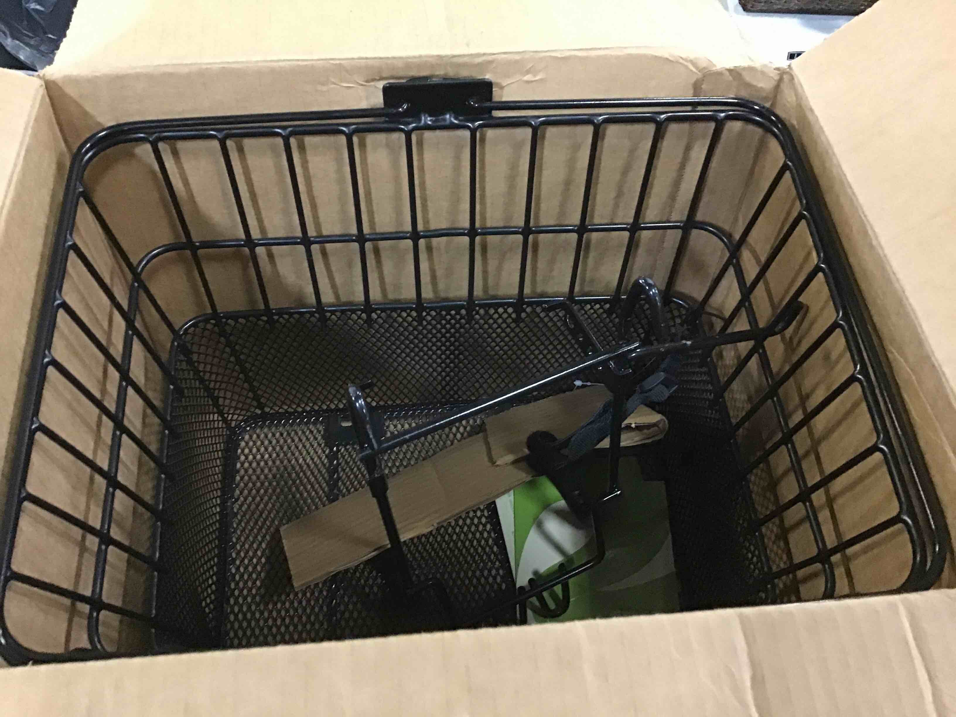 https://s3.amazonaws.com/lotting-images-prod/bidfta/RED5386913_1689781571216.jpeg
