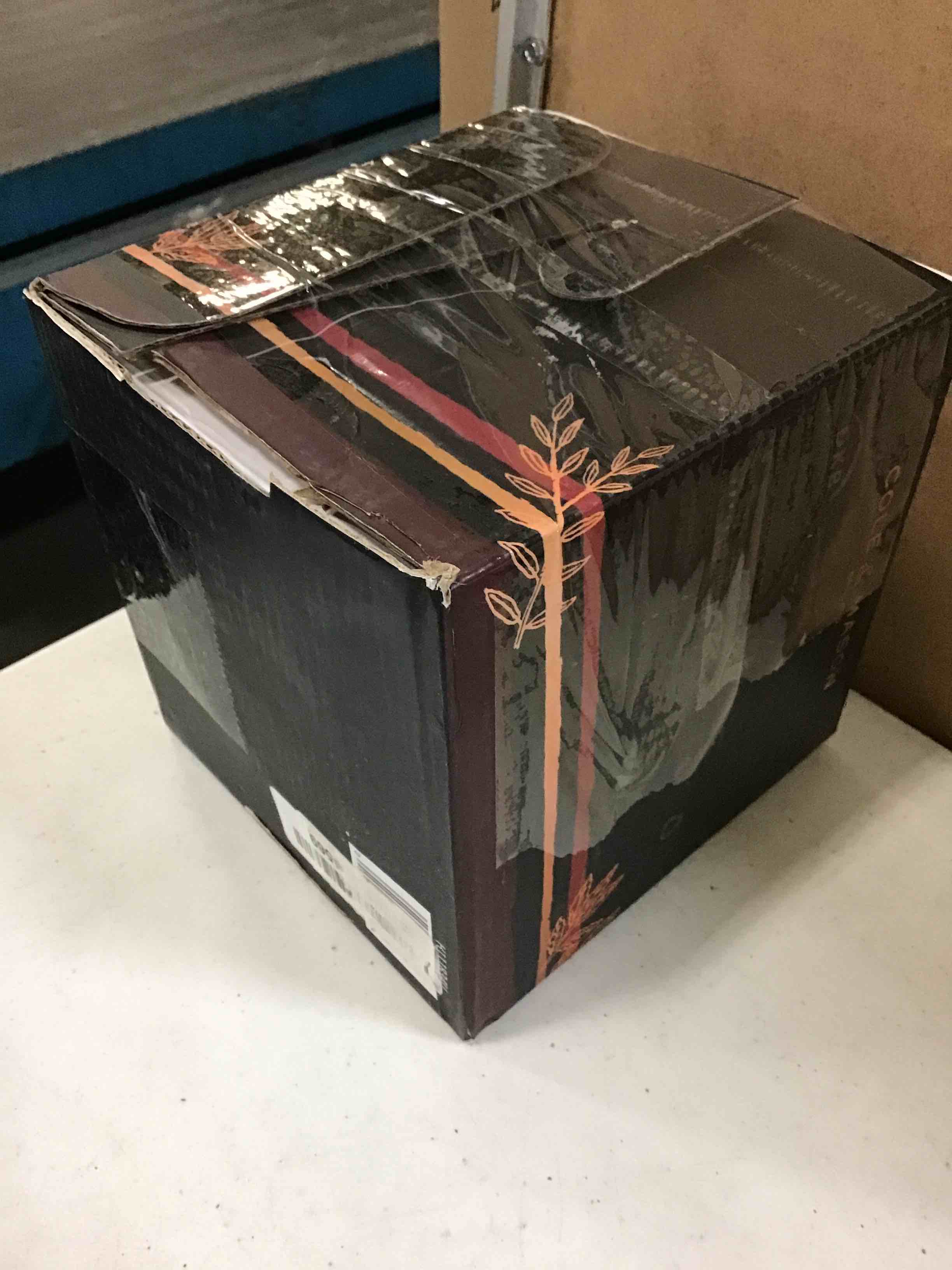 https://s3.amazonaws.com/lotting-images-prod/bidfta/RED5387466_1689695238533.jpeg