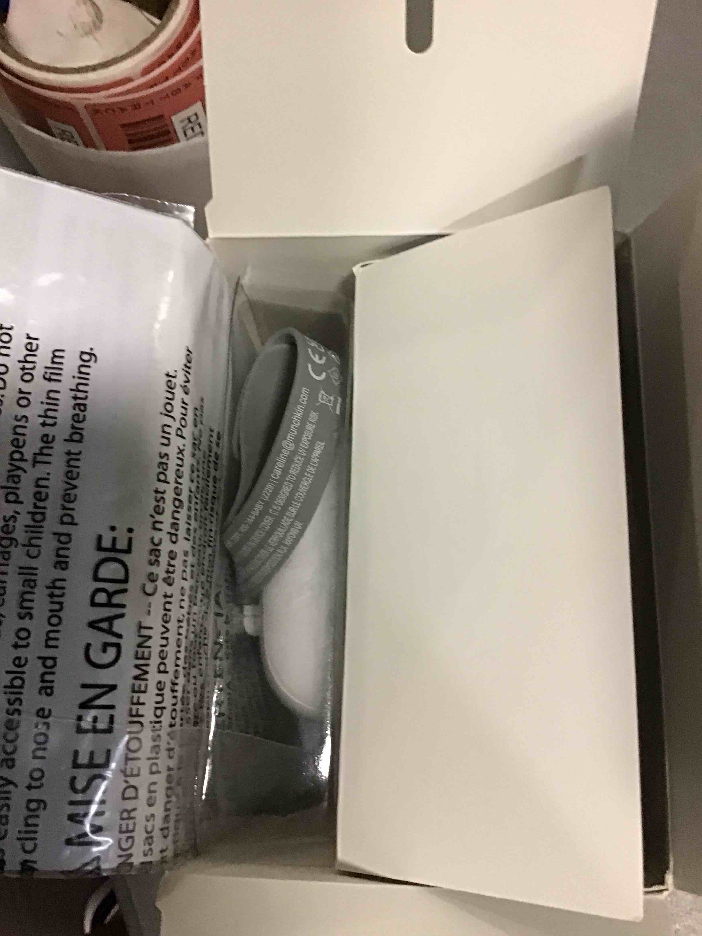 https://s3.amazonaws.com/lotting-images-prod/bidfta/RED5388321_1690283270955.jpeg