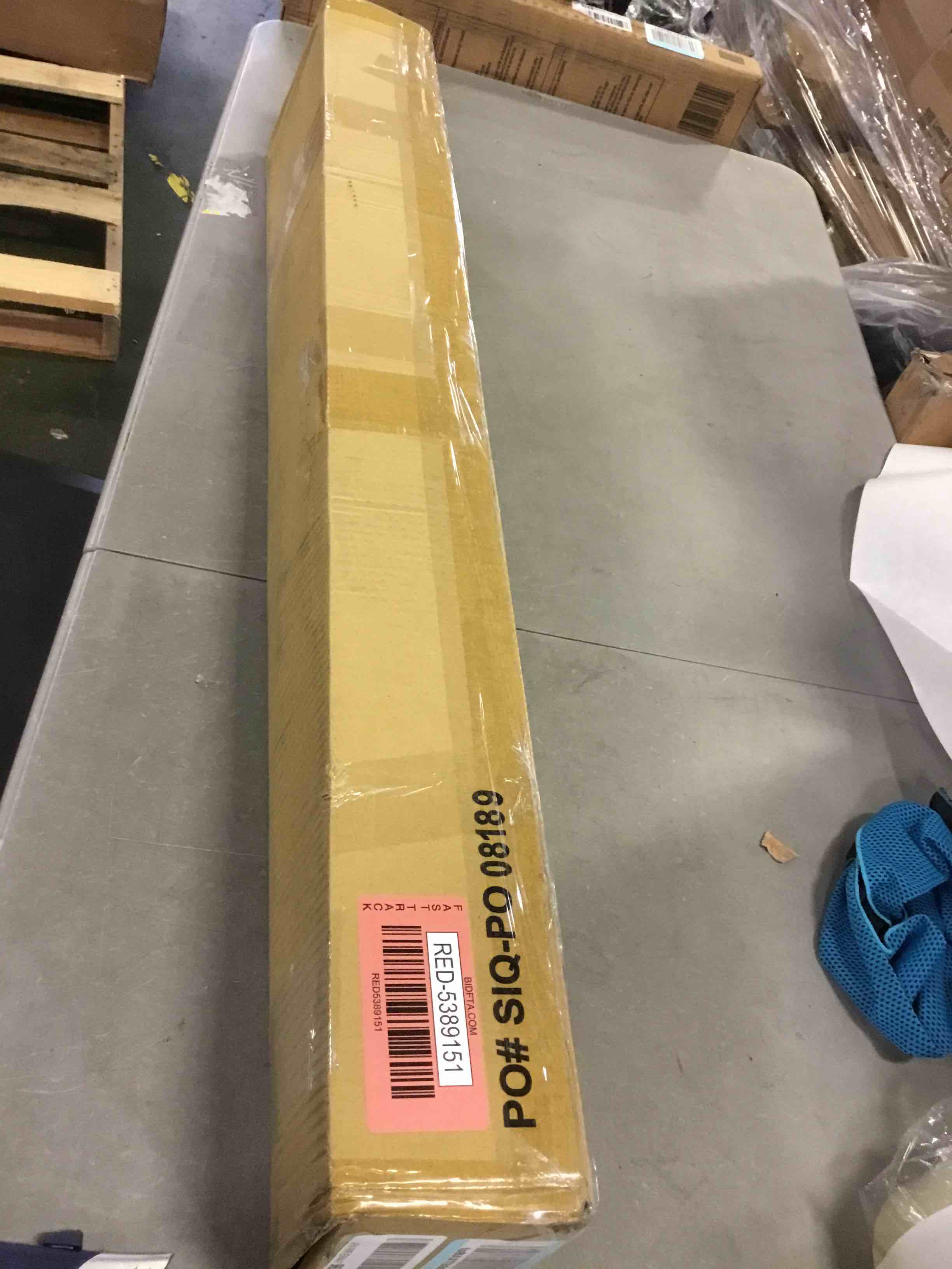 https://s3.amazonaws.com/lotting-images-prod/bidfta/RED5389151_1689340770467.jpeg