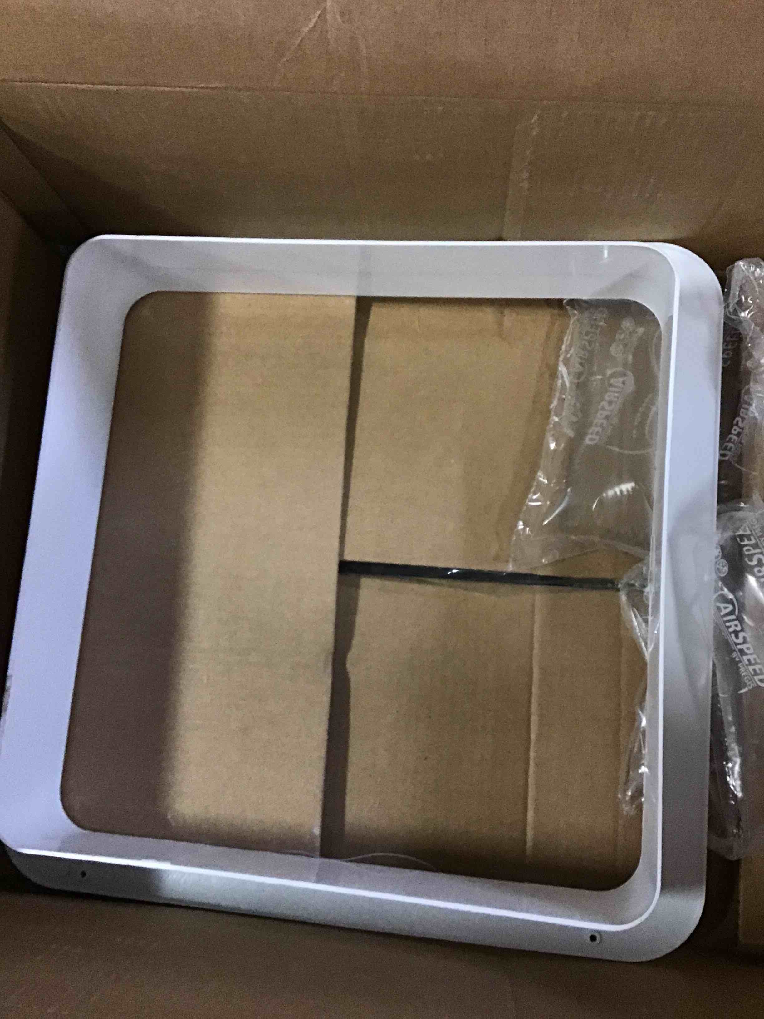 https://s3.amazonaws.com/lotting-images-prod/bidfta/RED5389584_1689703724191.jpeg