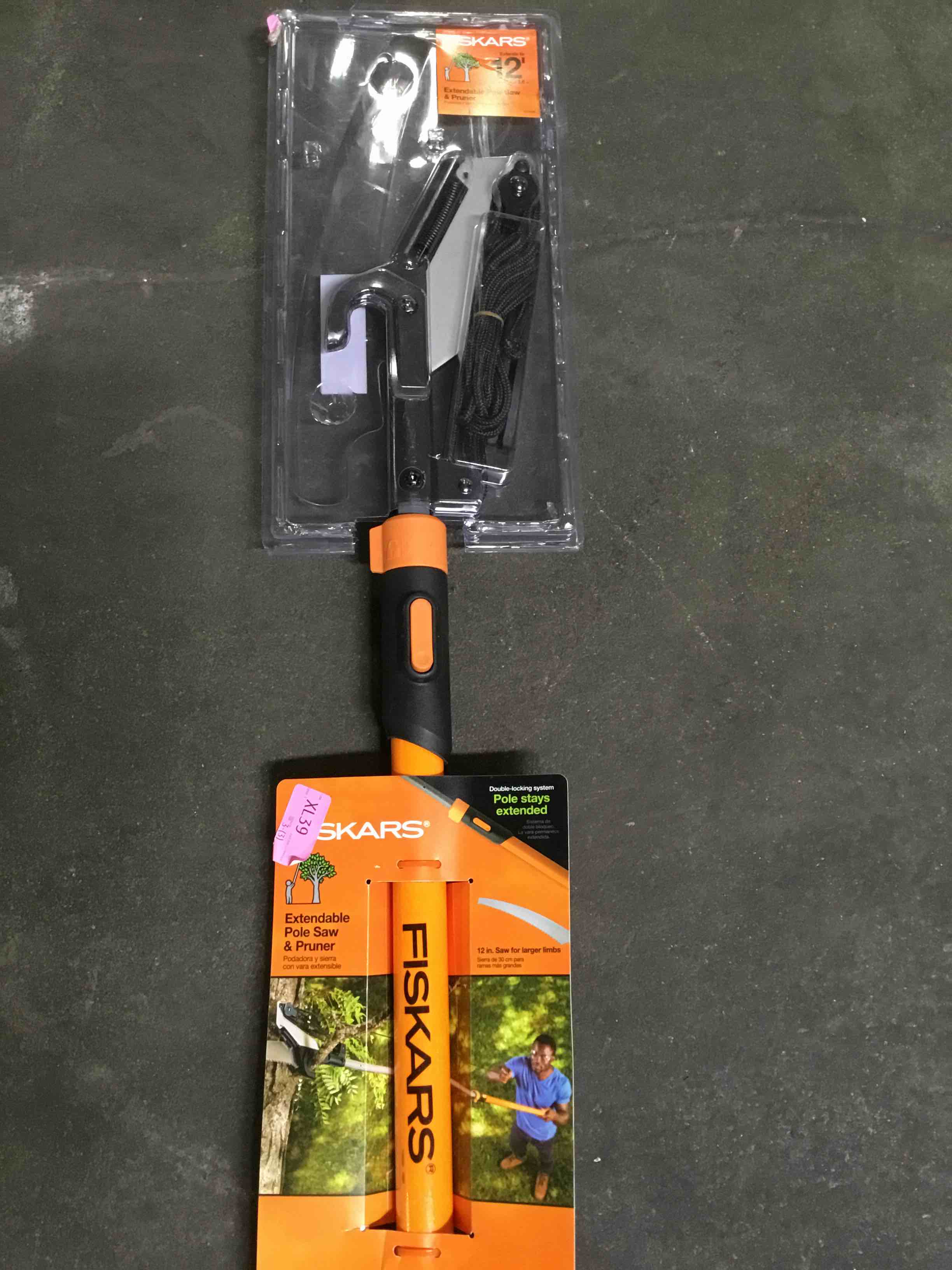 https://s3.amazonaws.com/lotting-images-prod/bidfta/RED5390185_1689879394641.jpeg