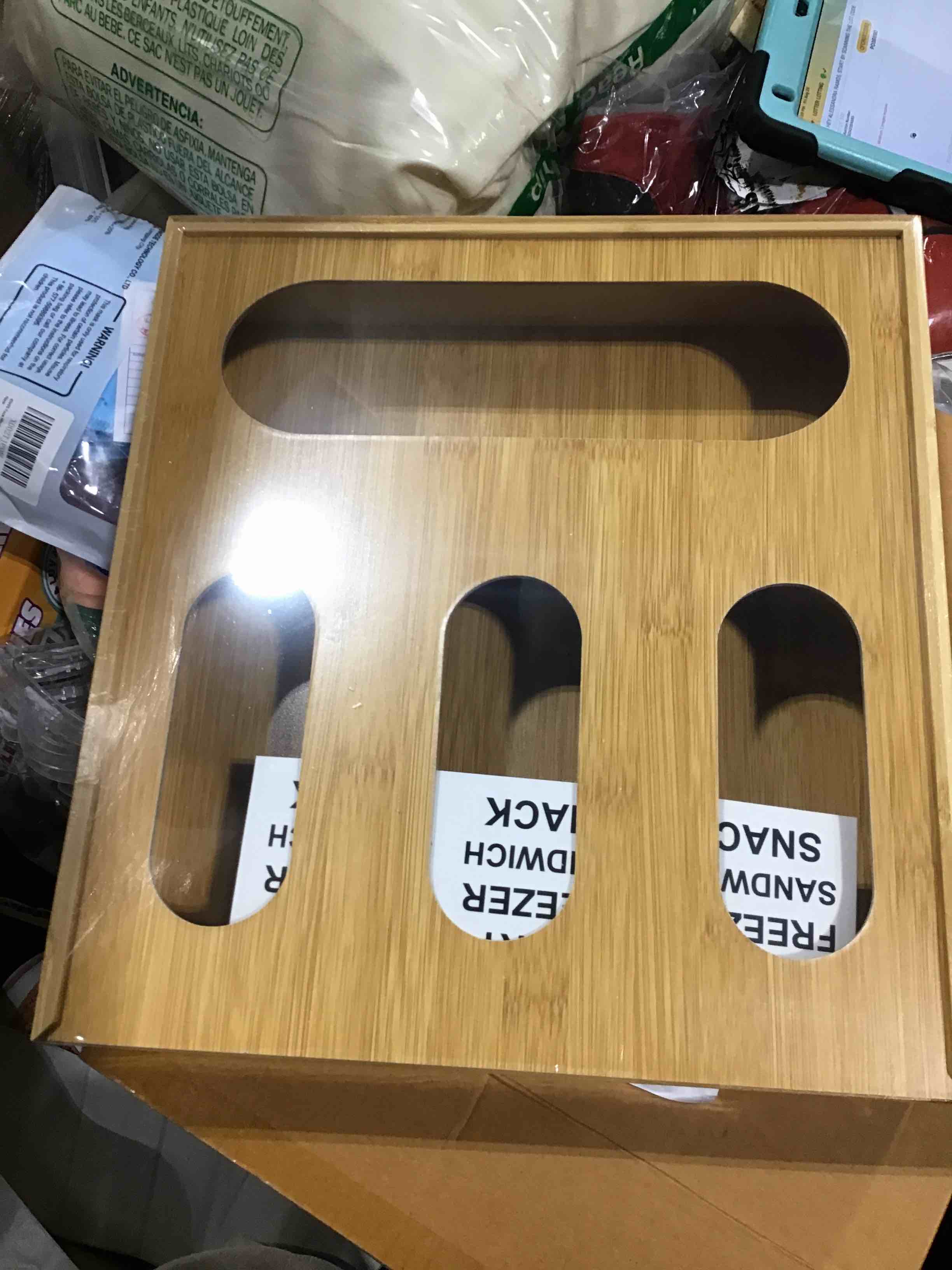https://s3.amazonaws.com/lotting-images-prod/bidfta/RED5391490_1692995945132.jpeg