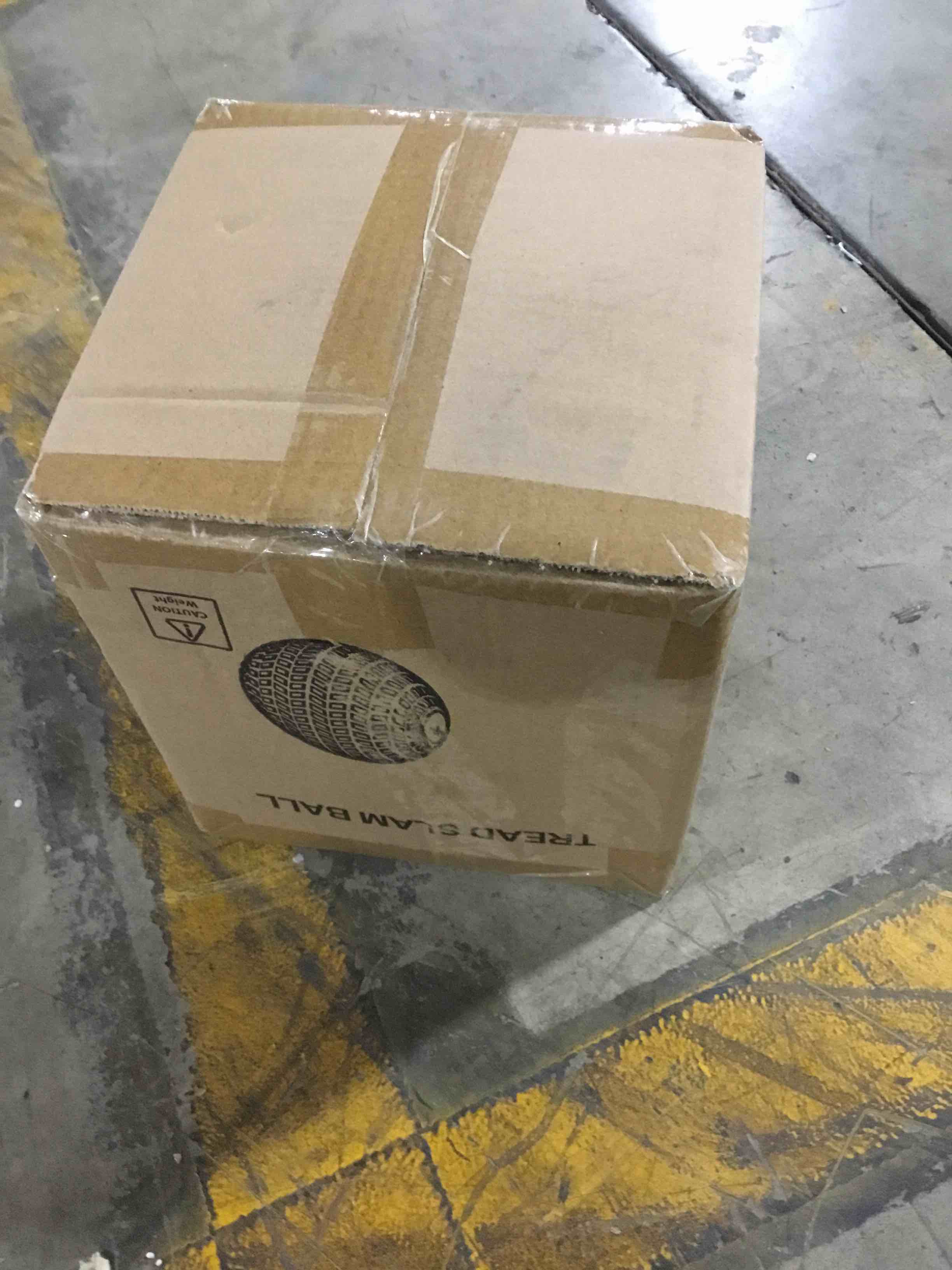 https://s3.amazonaws.com/lotting-images-prod/bidfta/RED5392882_1699036543894.jpeg