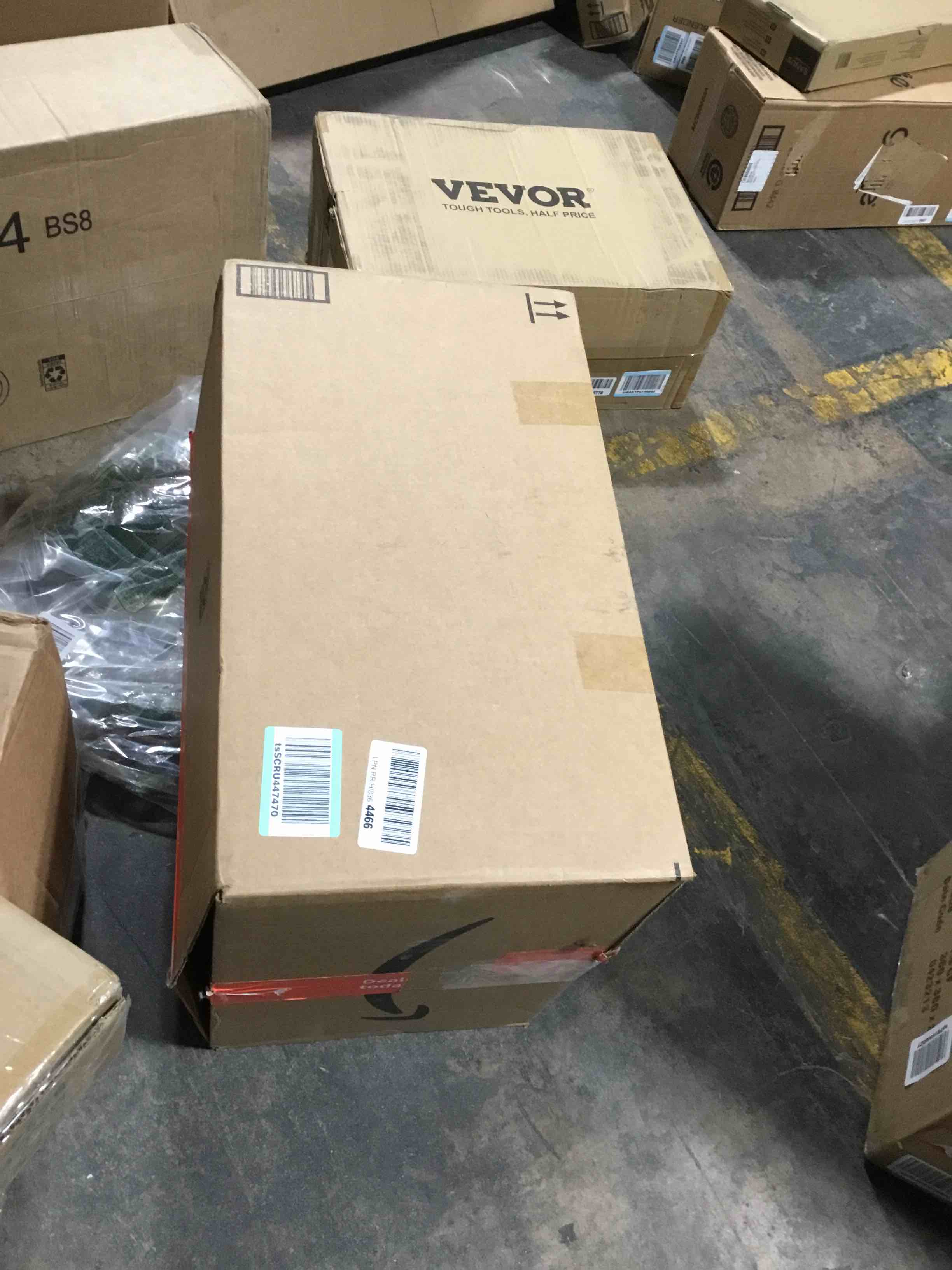 https://s3.amazonaws.com/lotting-images-prod/bidfta/RED5395416_1702127663299.jpeg