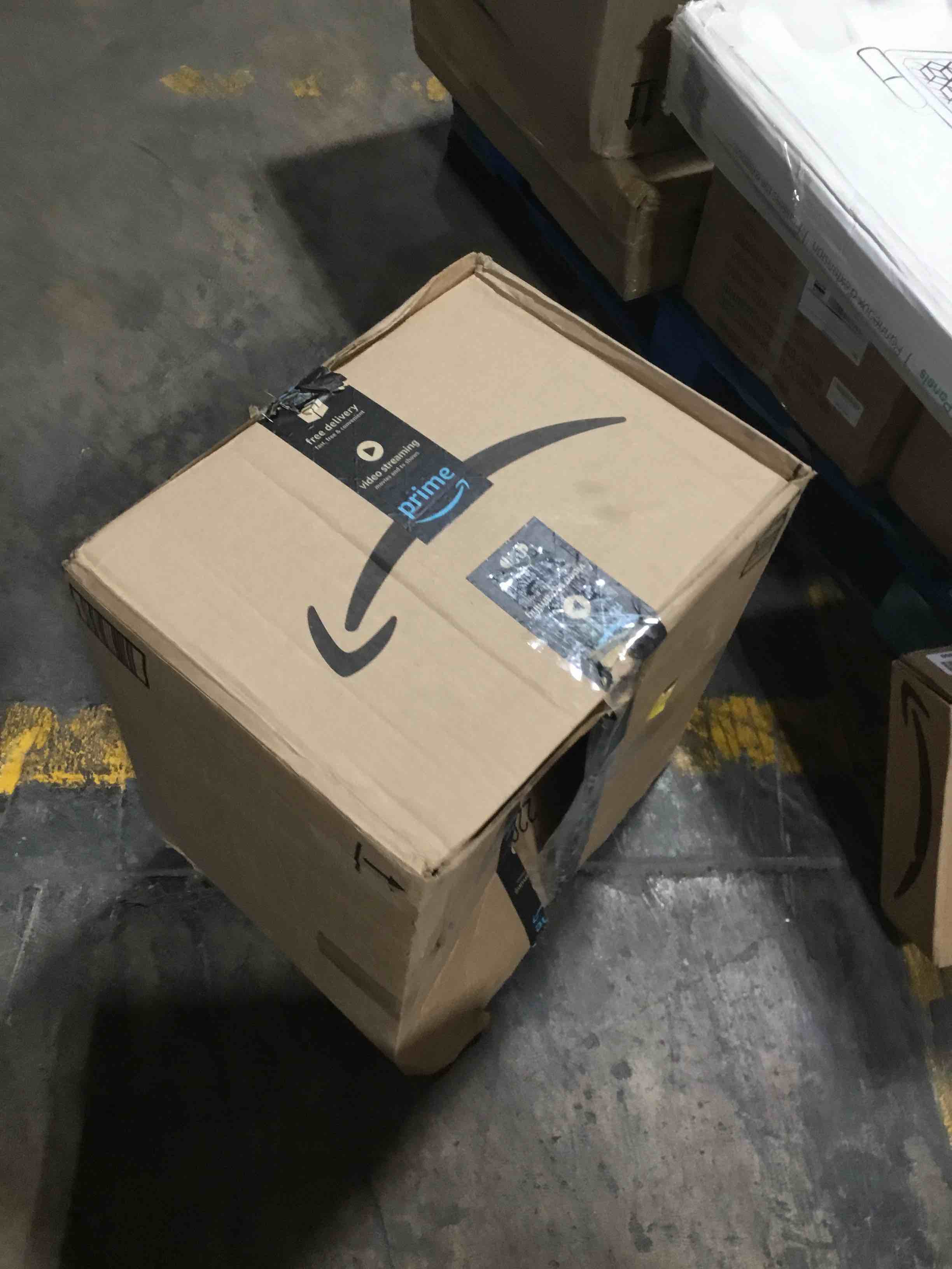 https://s3.amazonaws.com/lotting-images-prod/bidfta/RED5395427_1702128306853.jpeg