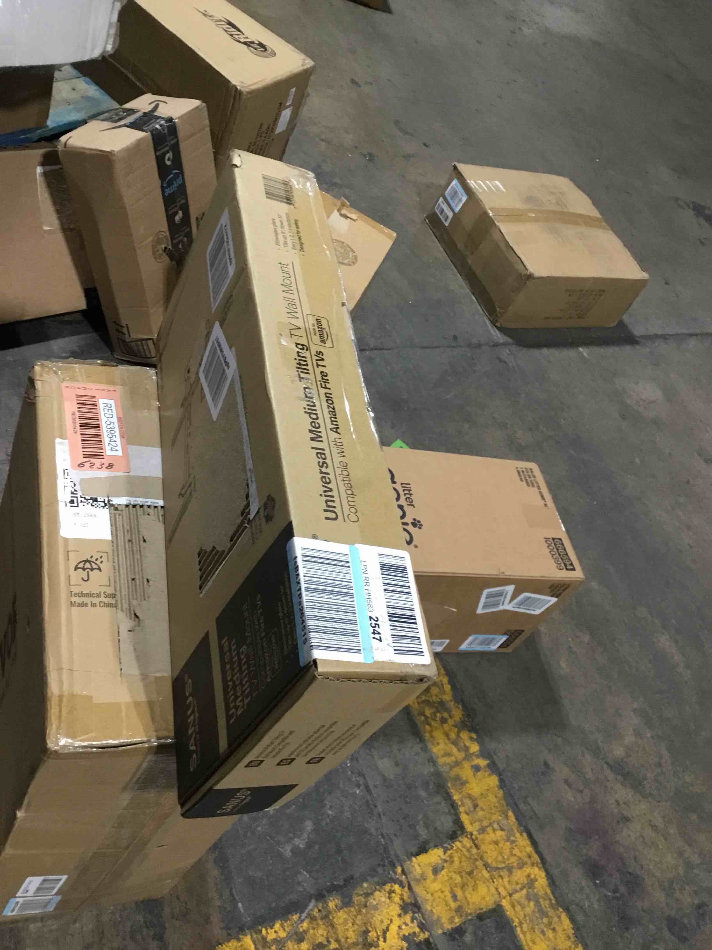 https://s3.amazonaws.com/lotting-images-prod/bidfta/RED5395428_1702128342648.jpeg