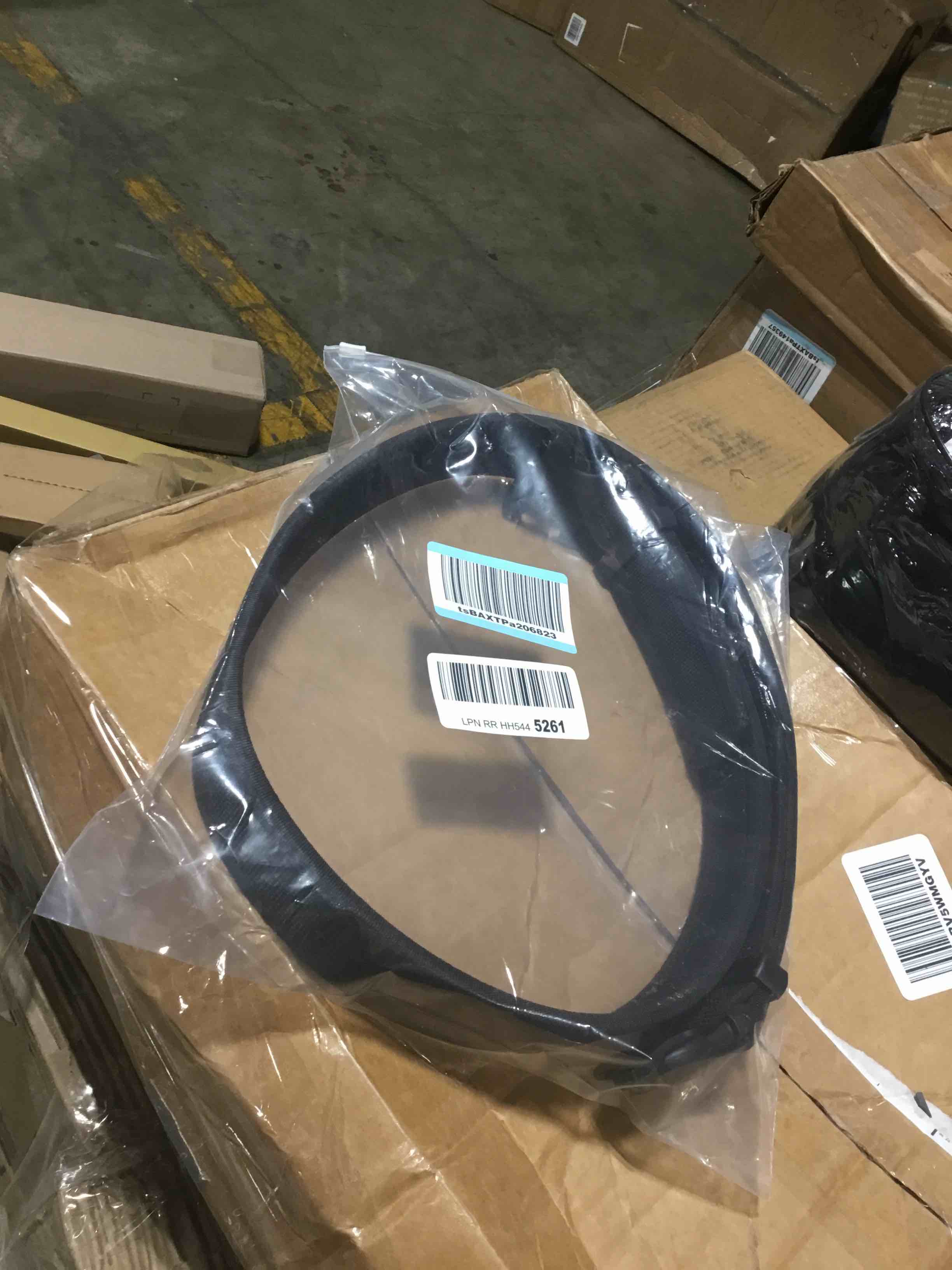 https://s3.amazonaws.com/lotting-images-prod/bidfta/RED5395726_1702493754438.jpeg