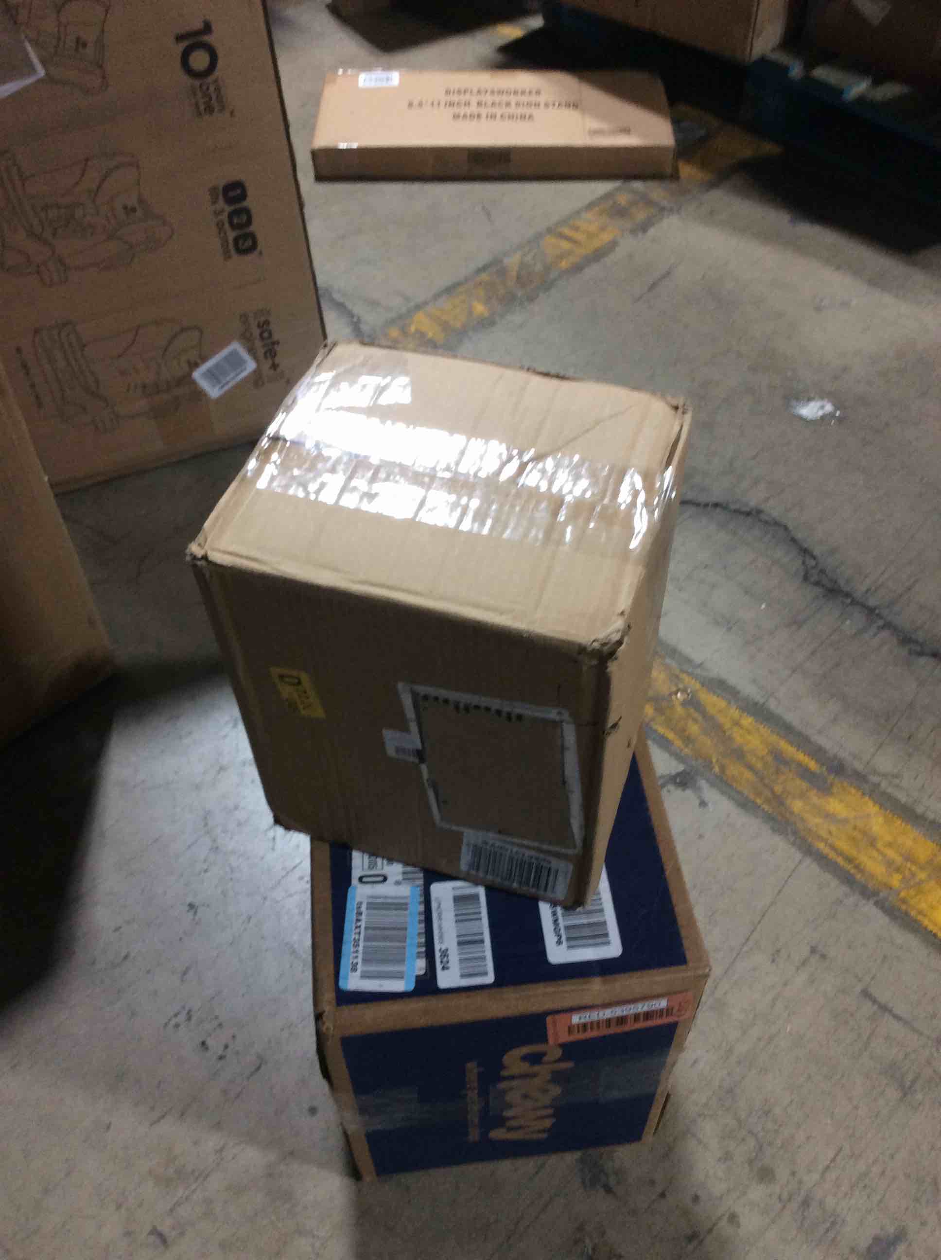 https://s3.amazonaws.com/lotting-images-prod/bidfta/RED5395791_1702505545956.jpeg