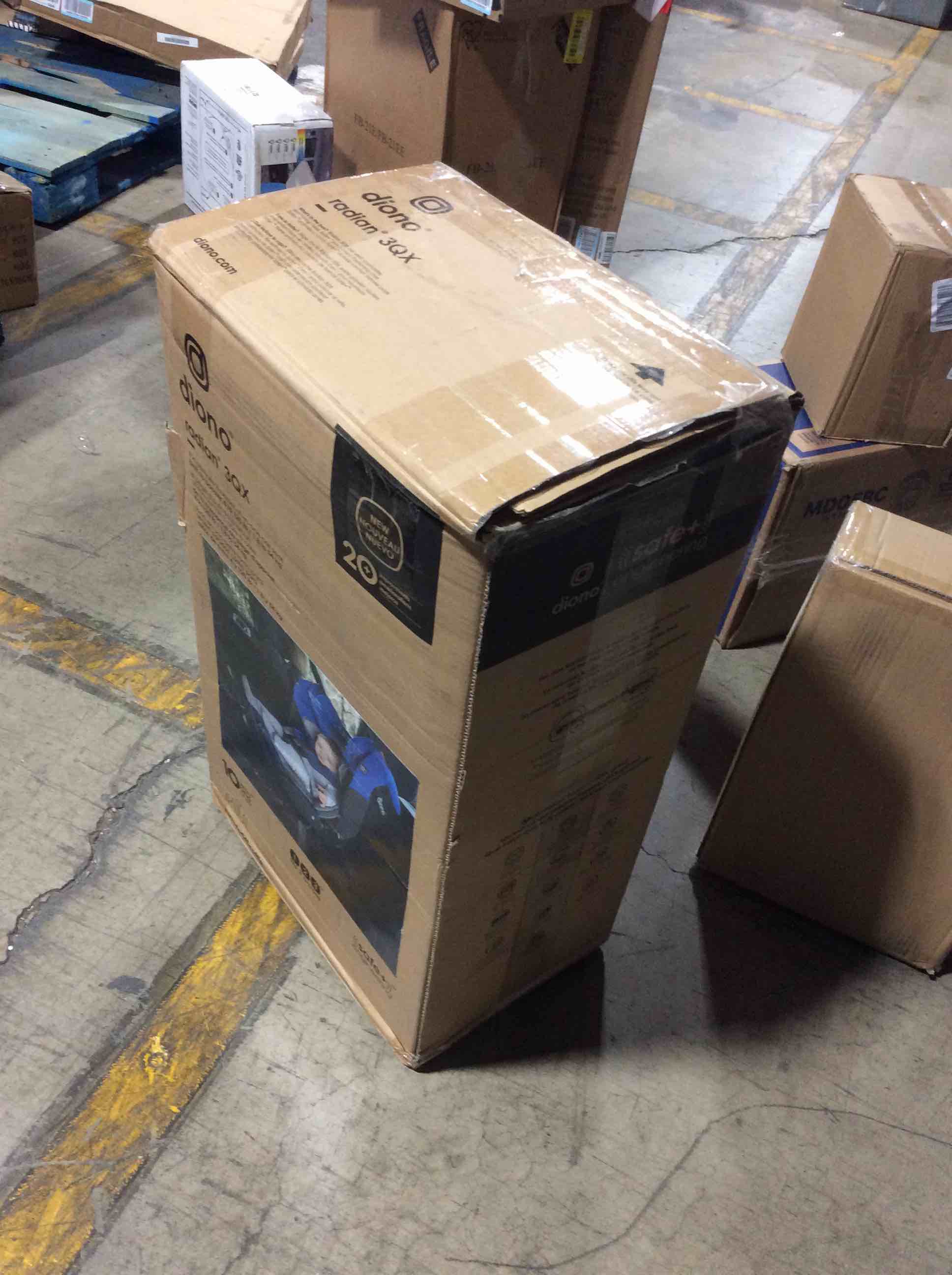 https://s3.amazonaws.com/lotting-images-prod/bidfta/RED5395792_1702505575982.jpeg