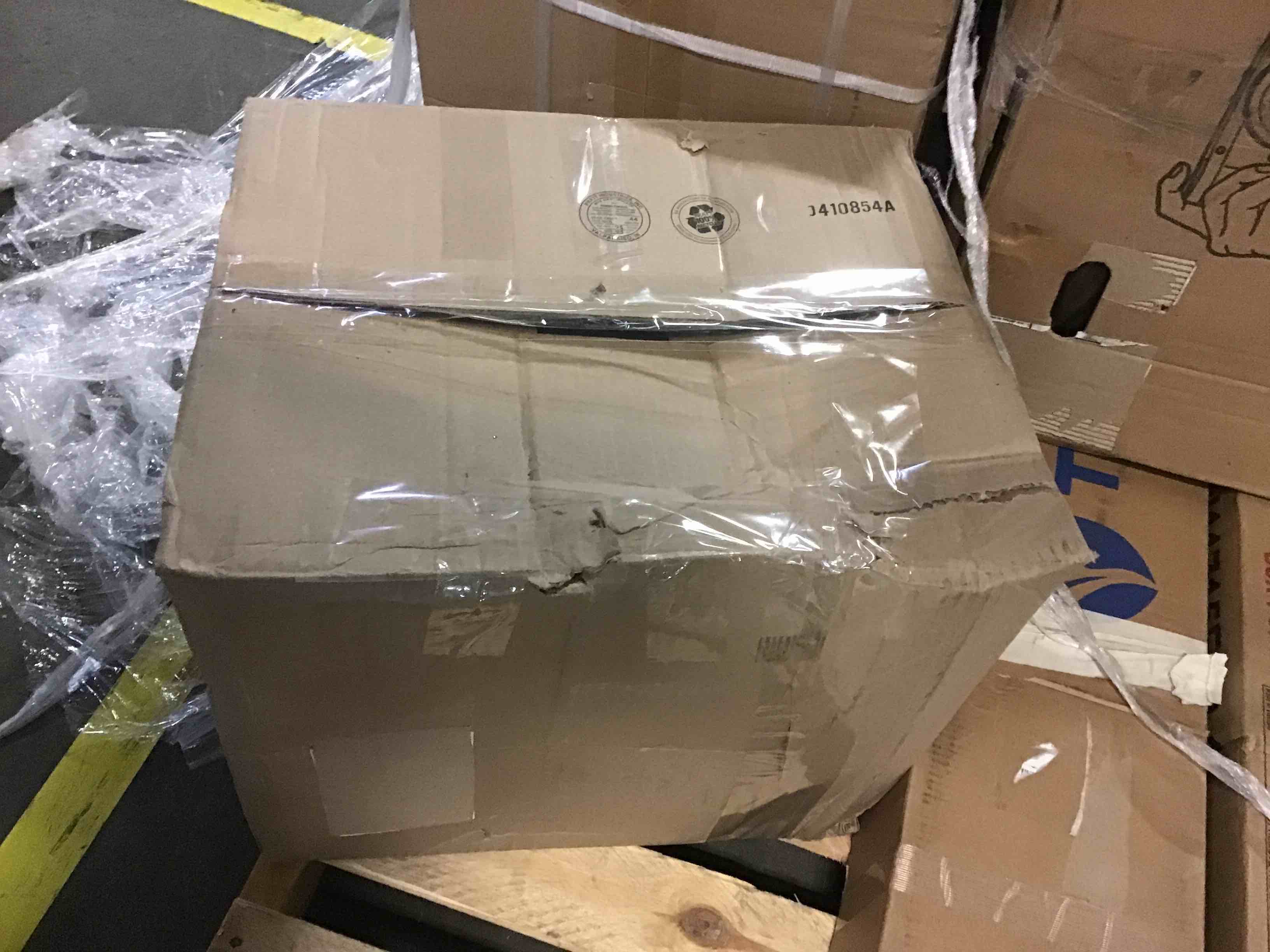 https://s3.amazonaws.com/lotting-images-prod/bidfta/RED5396024_1692025203643.jpeg