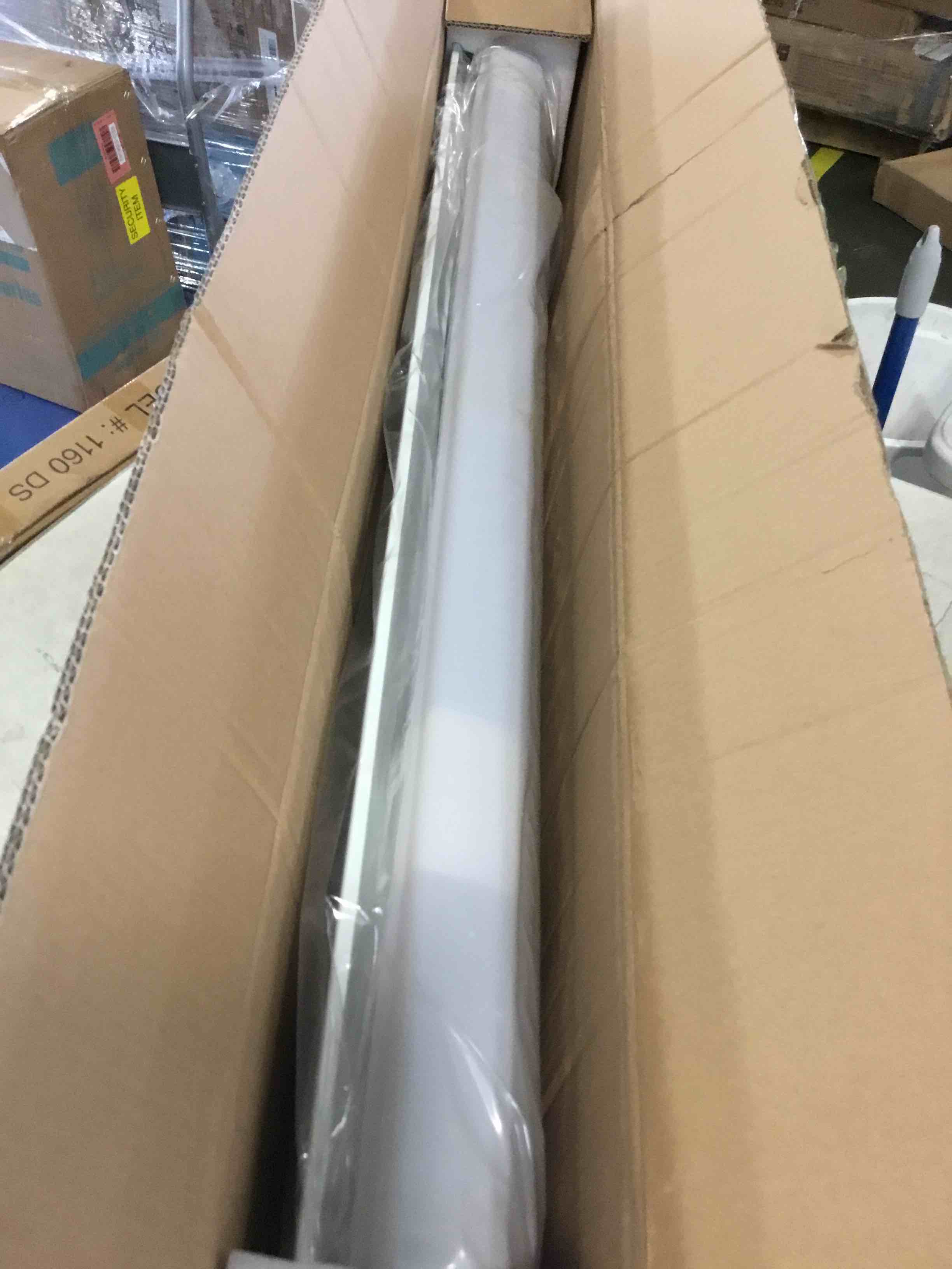 https://s3.amazonaws.com/lotting-images-prod/bidfta/RED5396352_1692191284915.jpeg