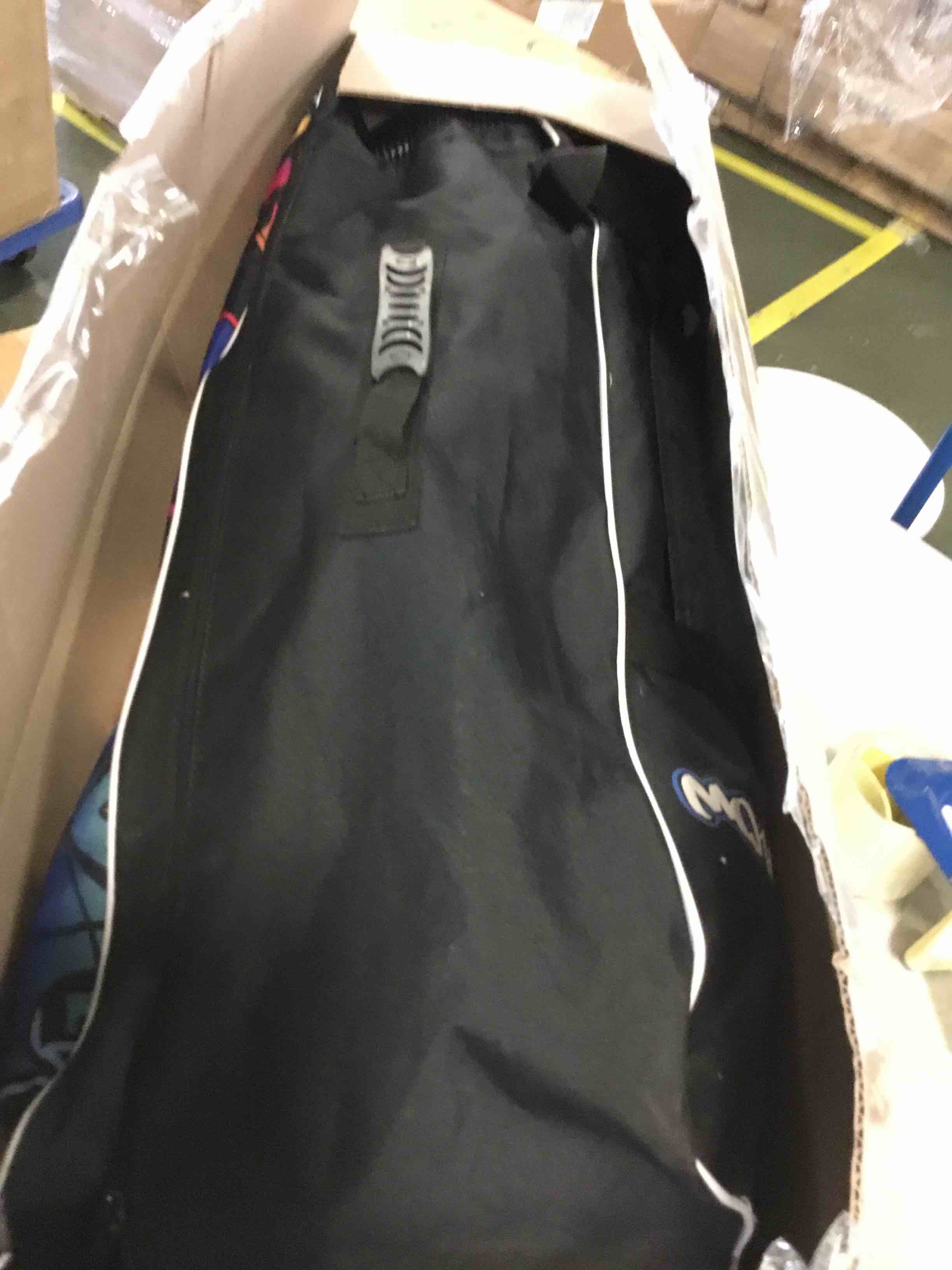 https://s3.amazonaws.com/lotting-images-prod/bidfta/RED5396363_1692193434801.jpeg