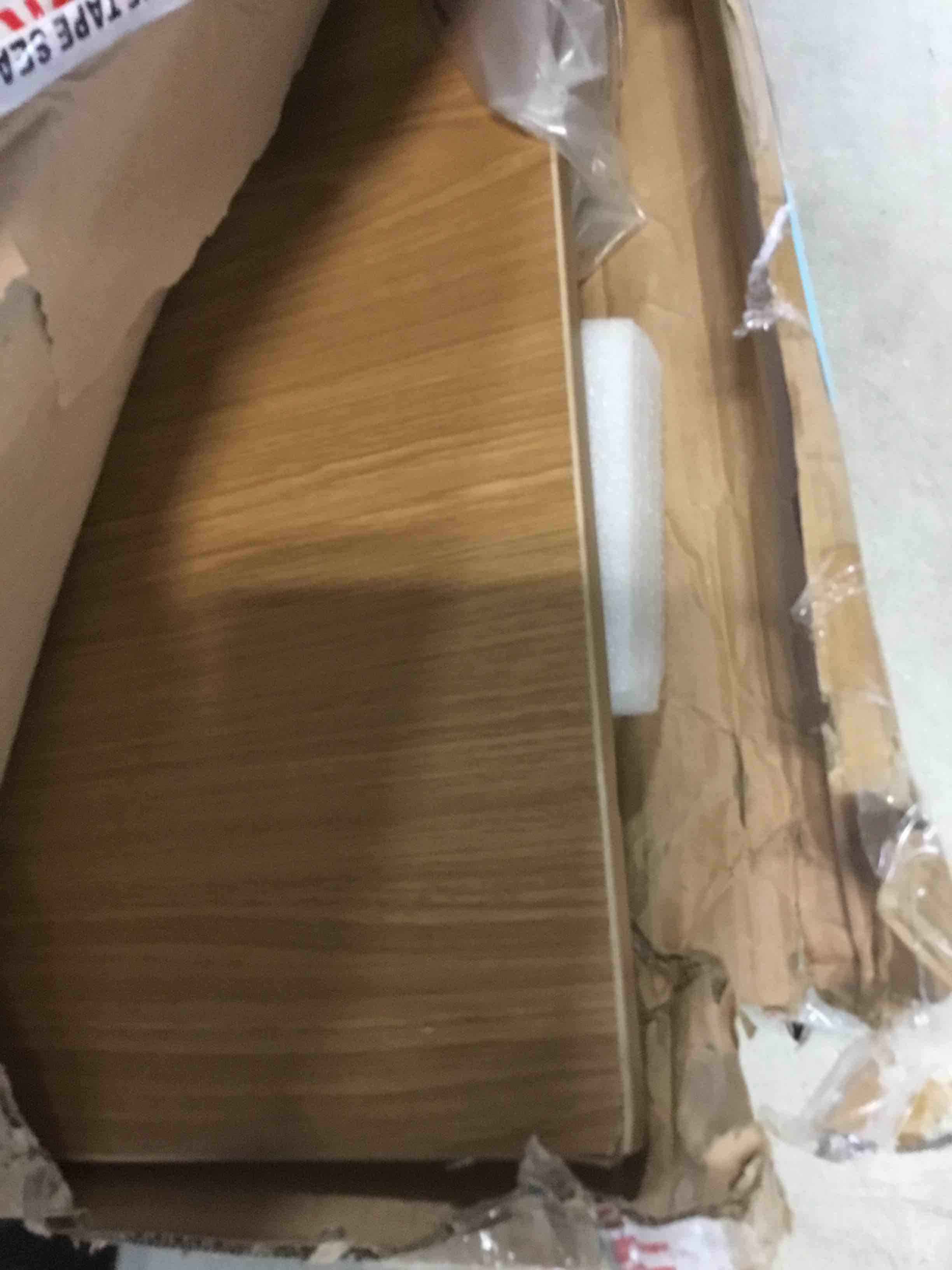https://s3.amazonaws.com/lotting-images-prod/bidfta/RED5396406_1692206086799.jpeg