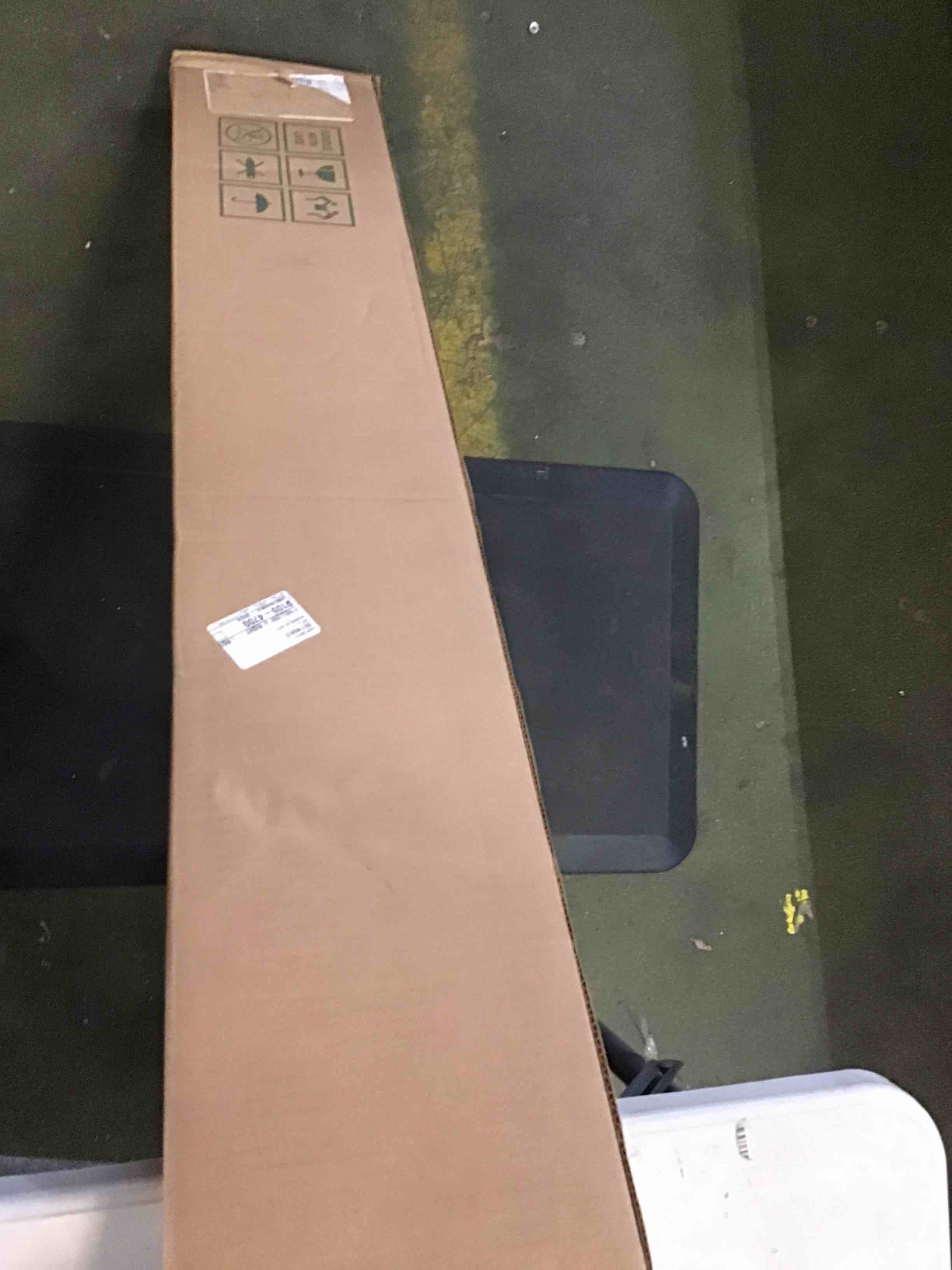 https://s3.amazonaws.com/lotting-images-prod/bidfta/RED5396609_1692296413377.jpeg