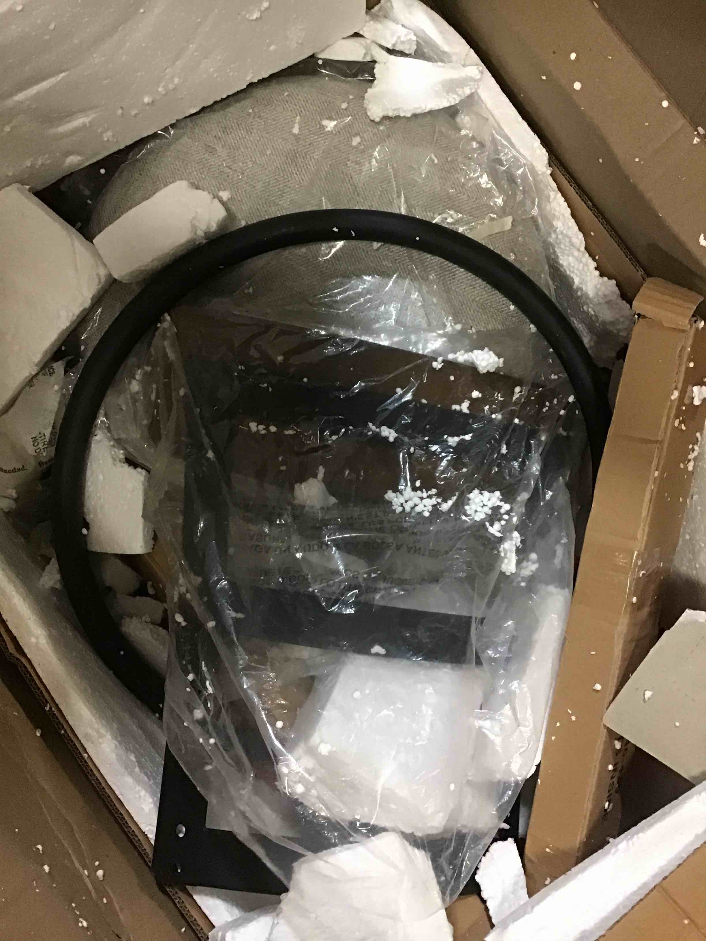 https://s3.amazonaws.com/lotting-images-prod/bidfta/RED5396786_1692633874983.jpeg