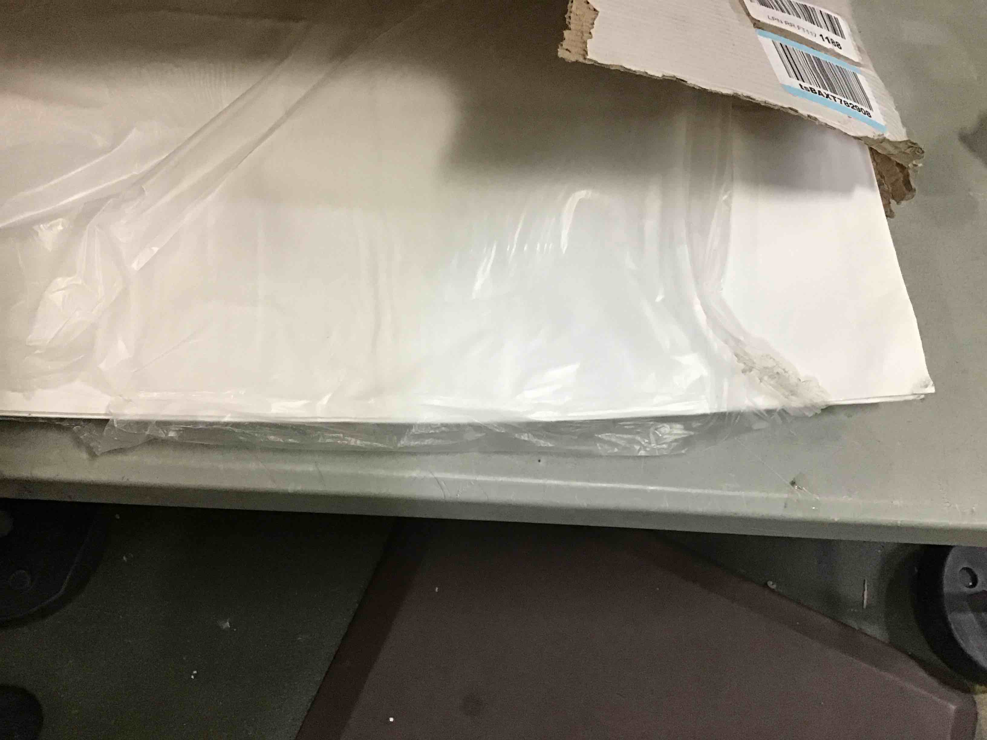 https://s3.amazonaws.com/lotting-images-prod/bidfta/RED5396935_1692715532726.jpeg