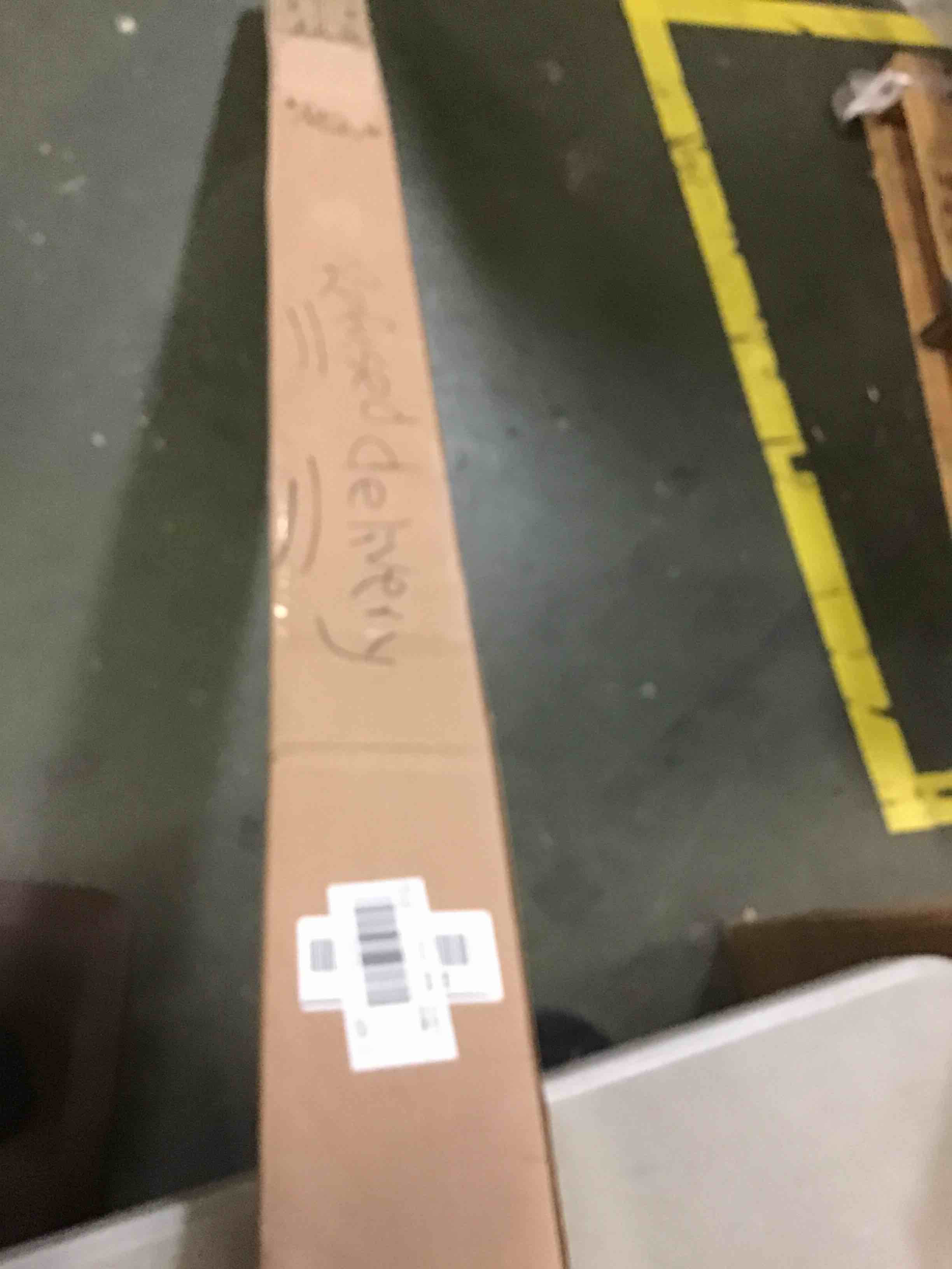 https://s3.amazonaws.com/lotting-images-prod/bidfta/RED5397031_1692733156577.jpeg