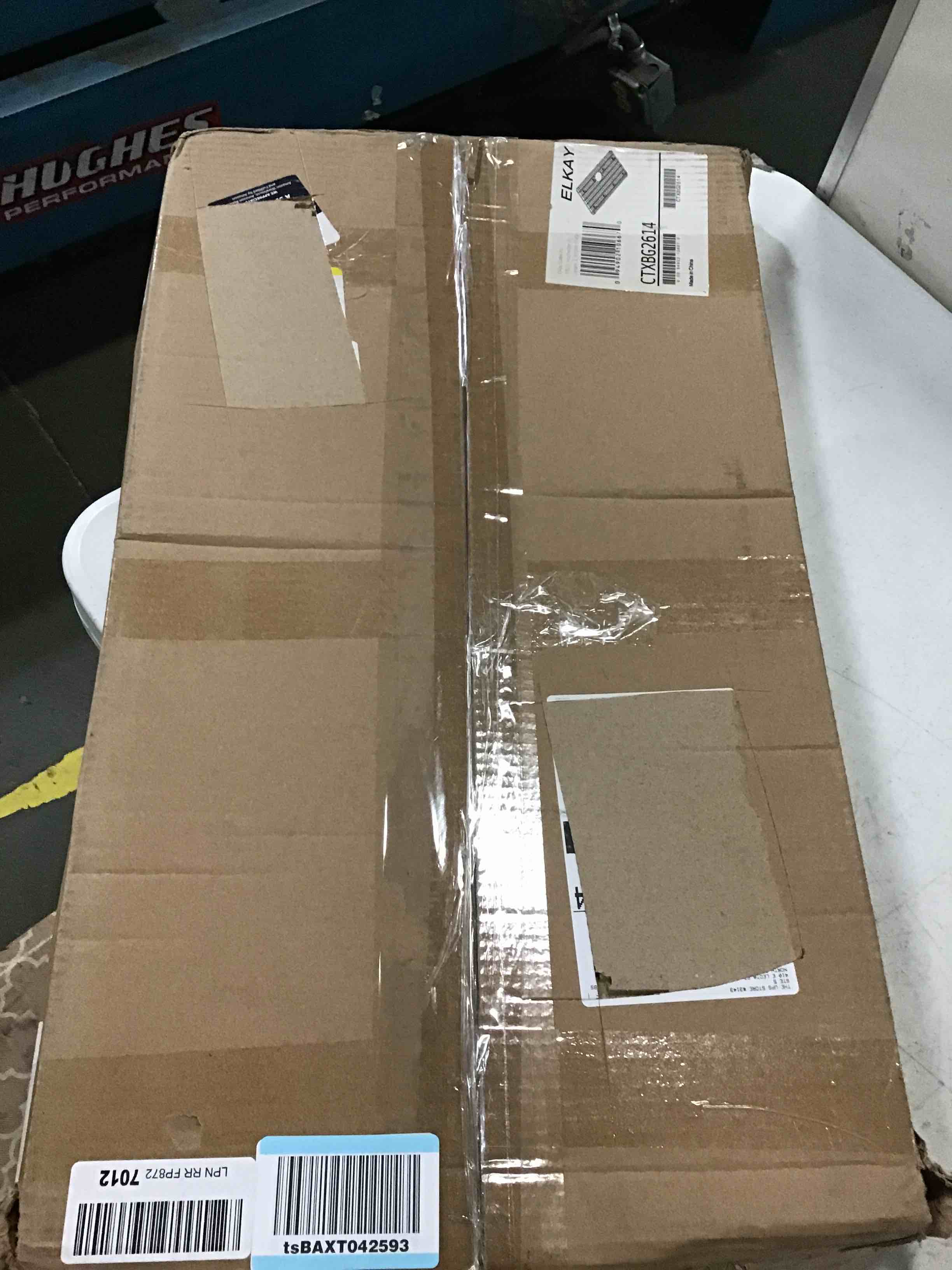https://s3.amazonaws.com/lotting-images-prod/bidfta/RED5397177_1692806788901.jpeg