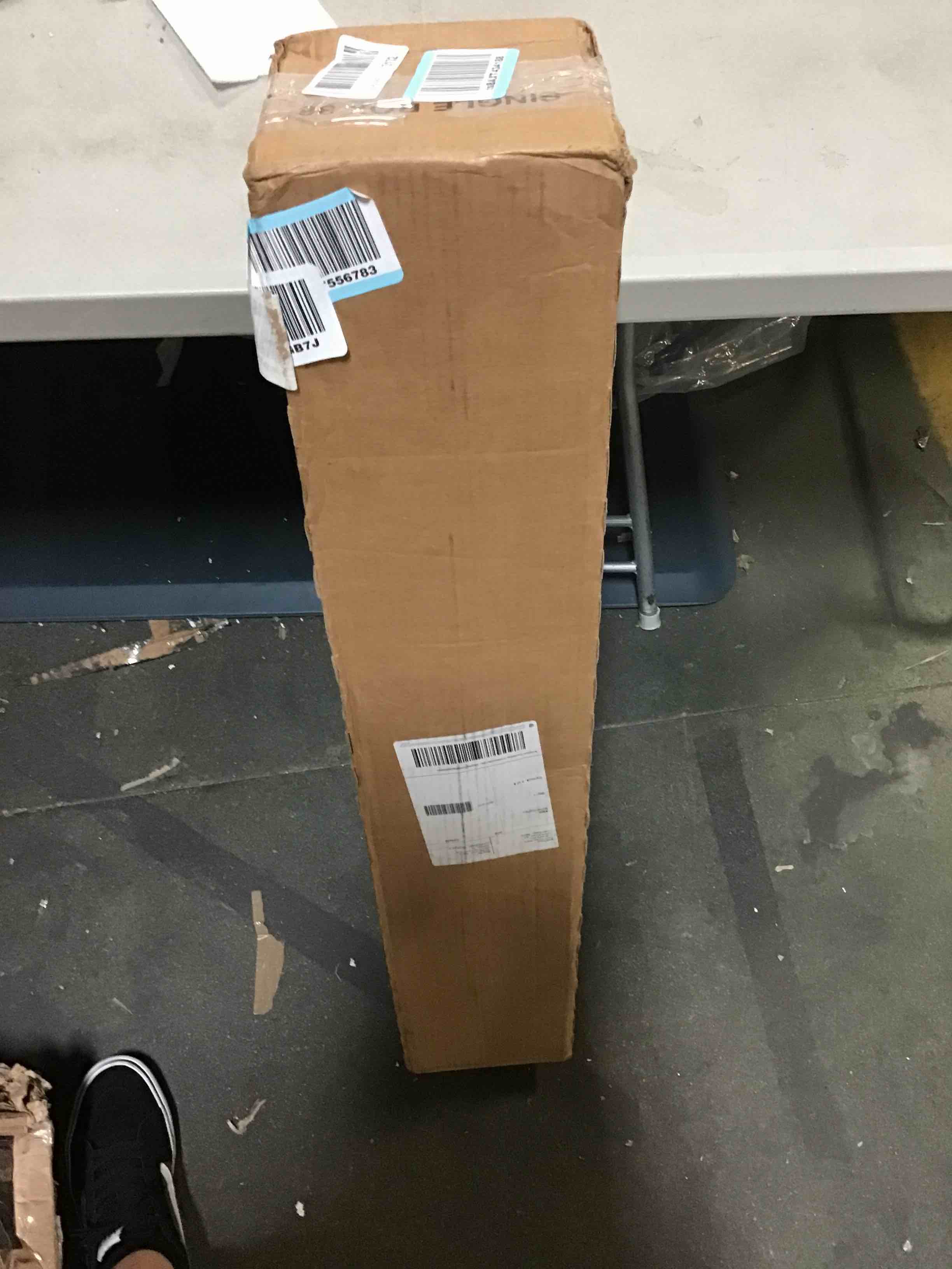 https://s3.amazonaws.com/lotting-images-prod/bidfta/RED5397746_1691598046893.jpeg