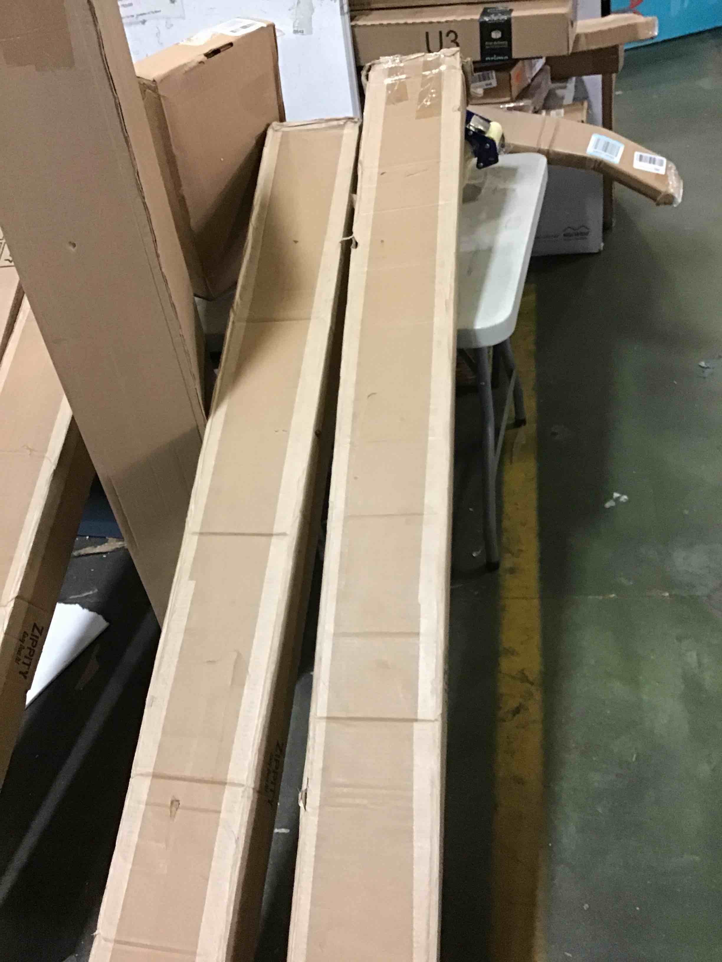 https://s3.amazonaws.com/lotting-images-prod/bidfta/RED5397751_1691602148360.jpeg