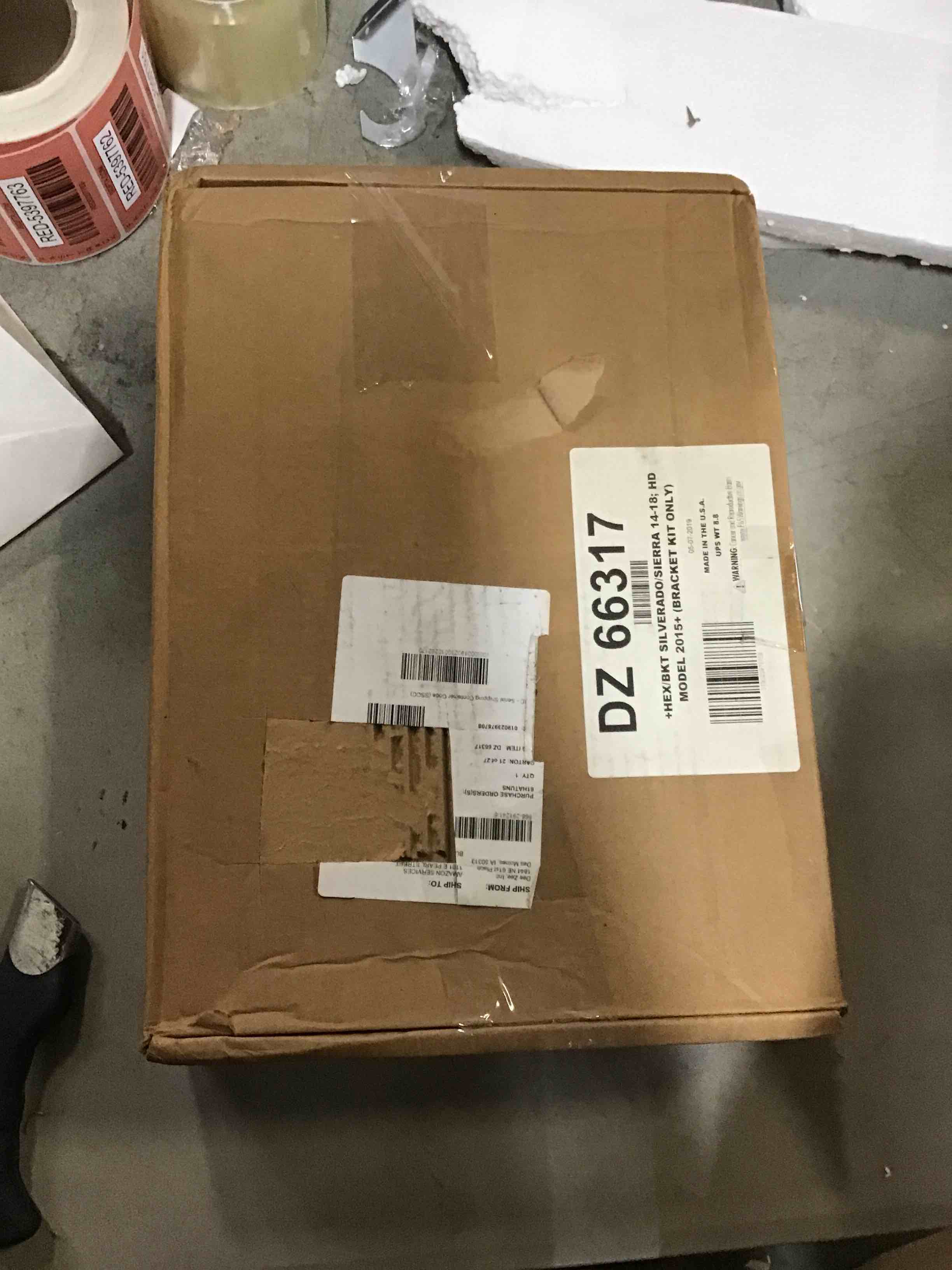 https://s3.amazonaws.com/lotting-images-prod/bidfta/RED5397754_1691602737947.jpeg