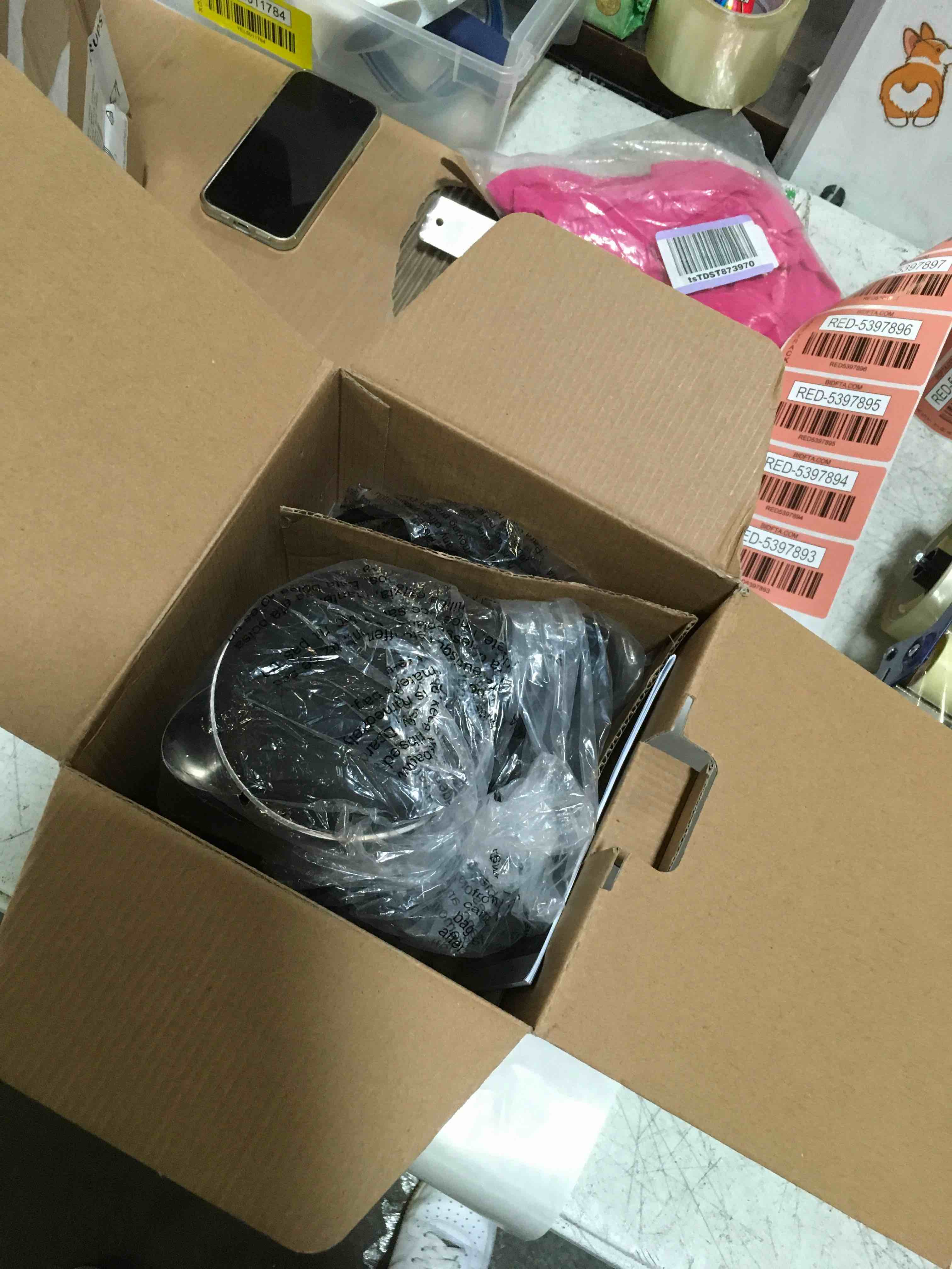 https://s3.amazonaws.com/lotting-images-prod/bidfta/RED5397893_1691690880713.jpeg