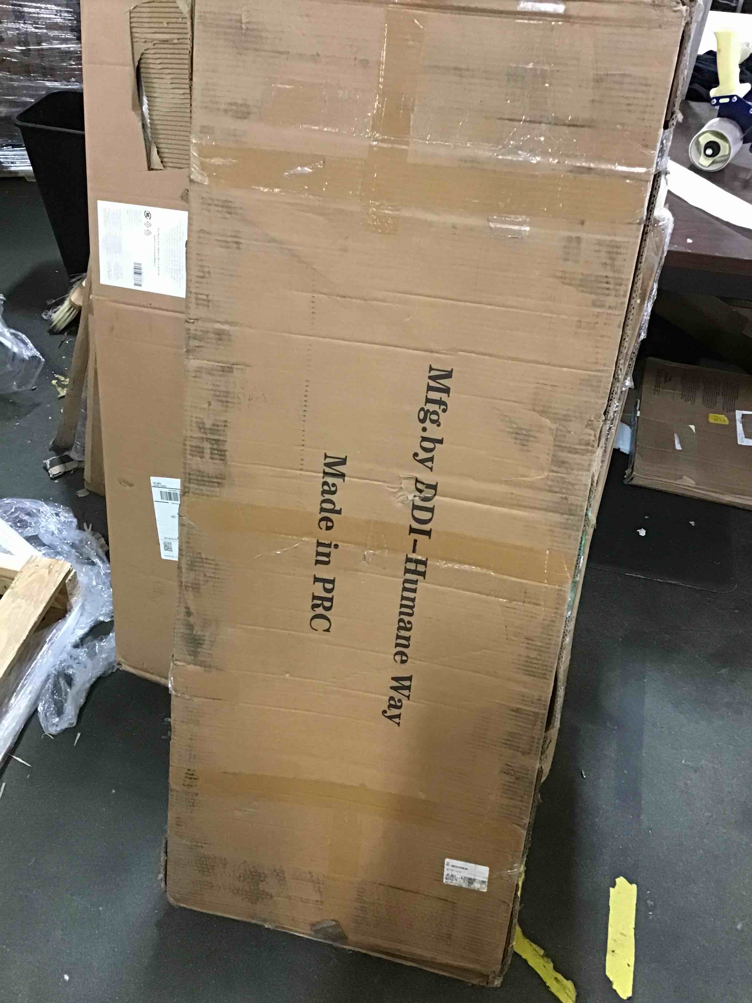 https://s3.amazonaws.com/lotting-images-prod/bidfta/RED5397974_1691761658521.jpeg